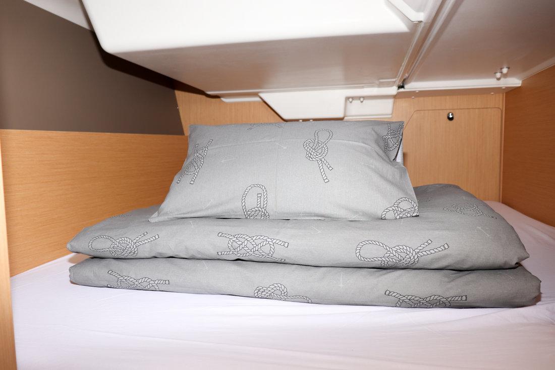 Oceanis 38.1, picture 13