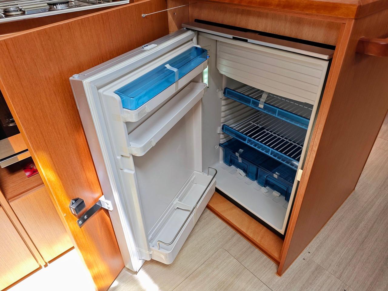 Bavaria C42, picture 15