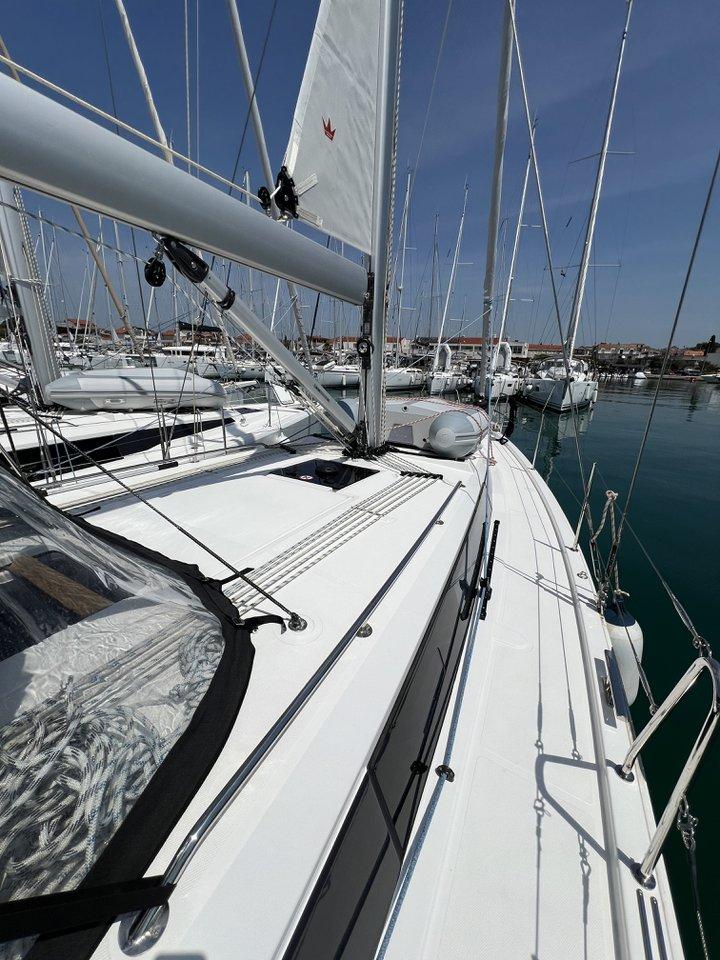 Bavaria C38, picture 7