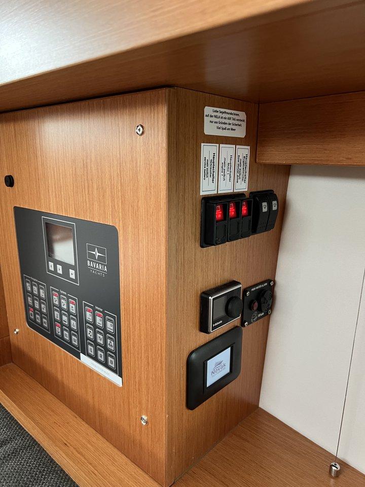 Bavaria C38, picture 21