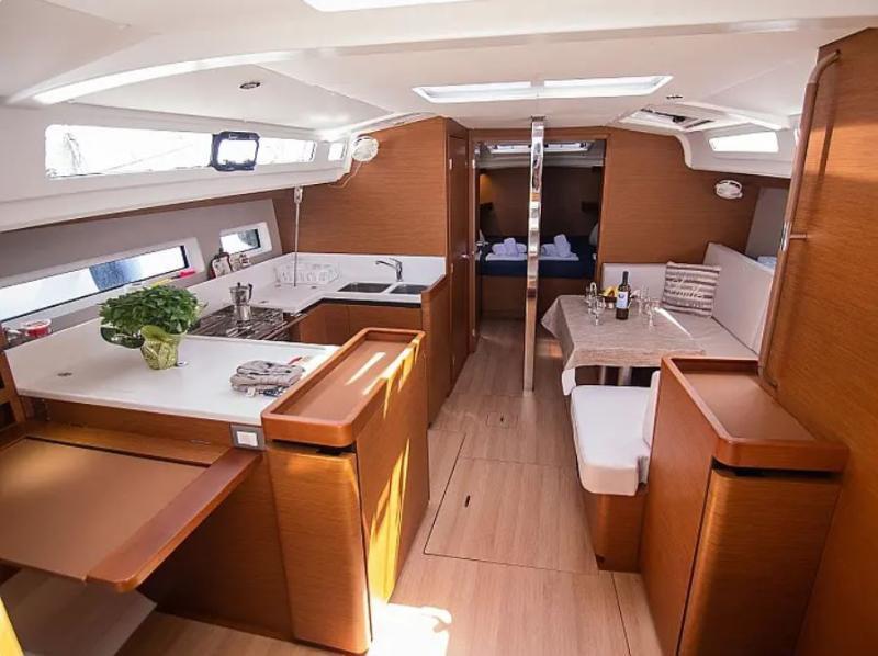 Sun Odyssey 440 - 4 cab., picture 5