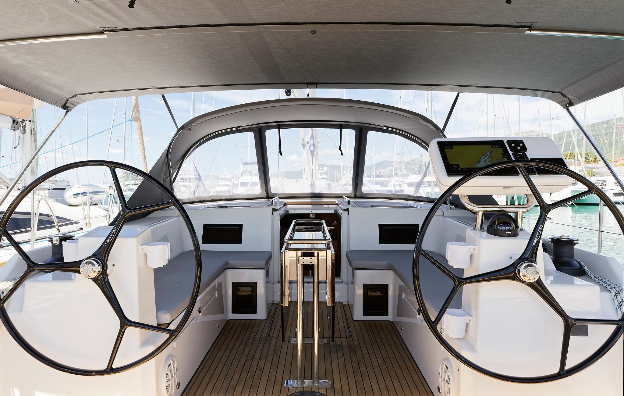 Bavaria C45 - 4 cab., picture 3