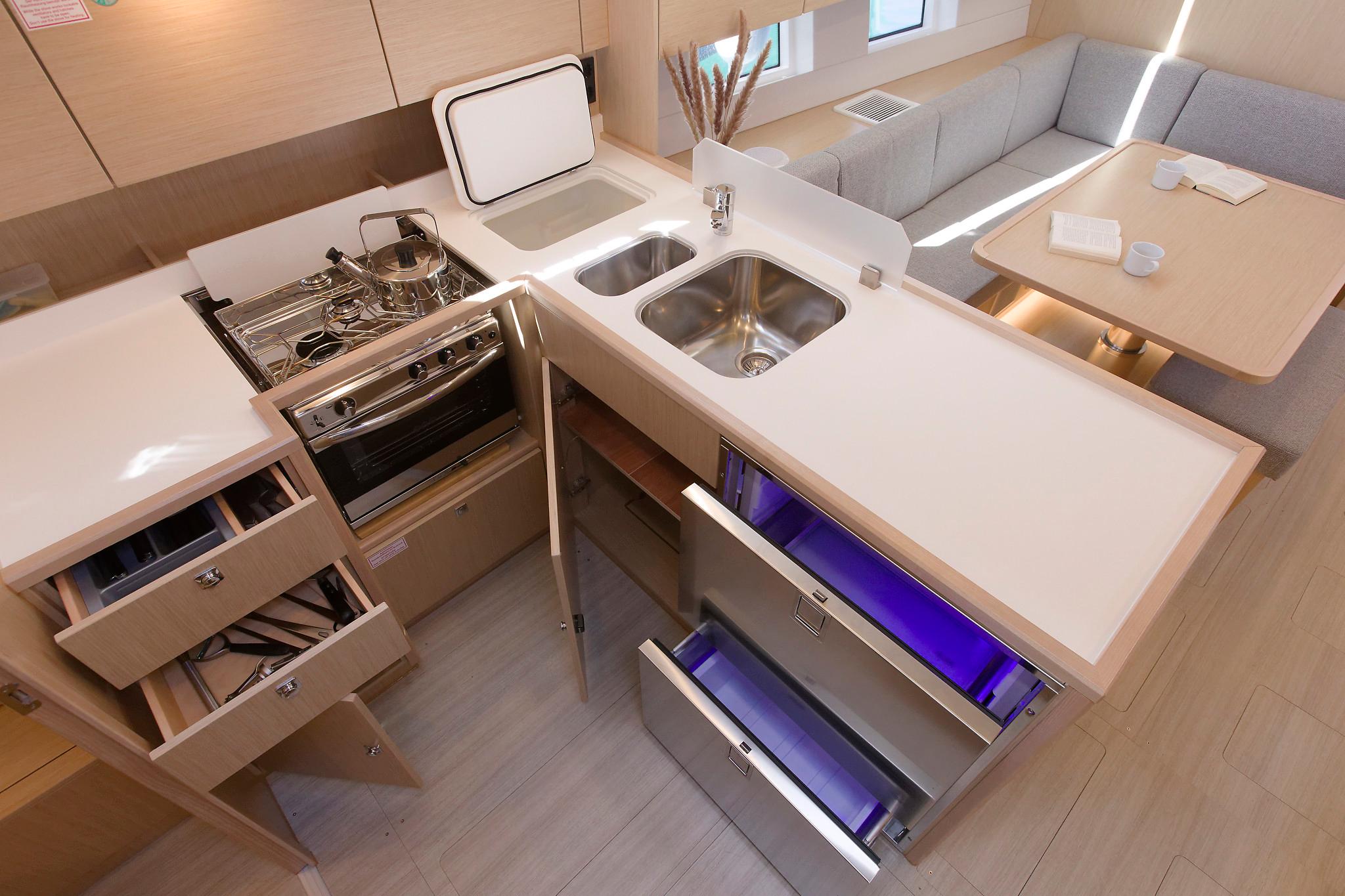 Bavaria C45 - 4 cab., picture 17