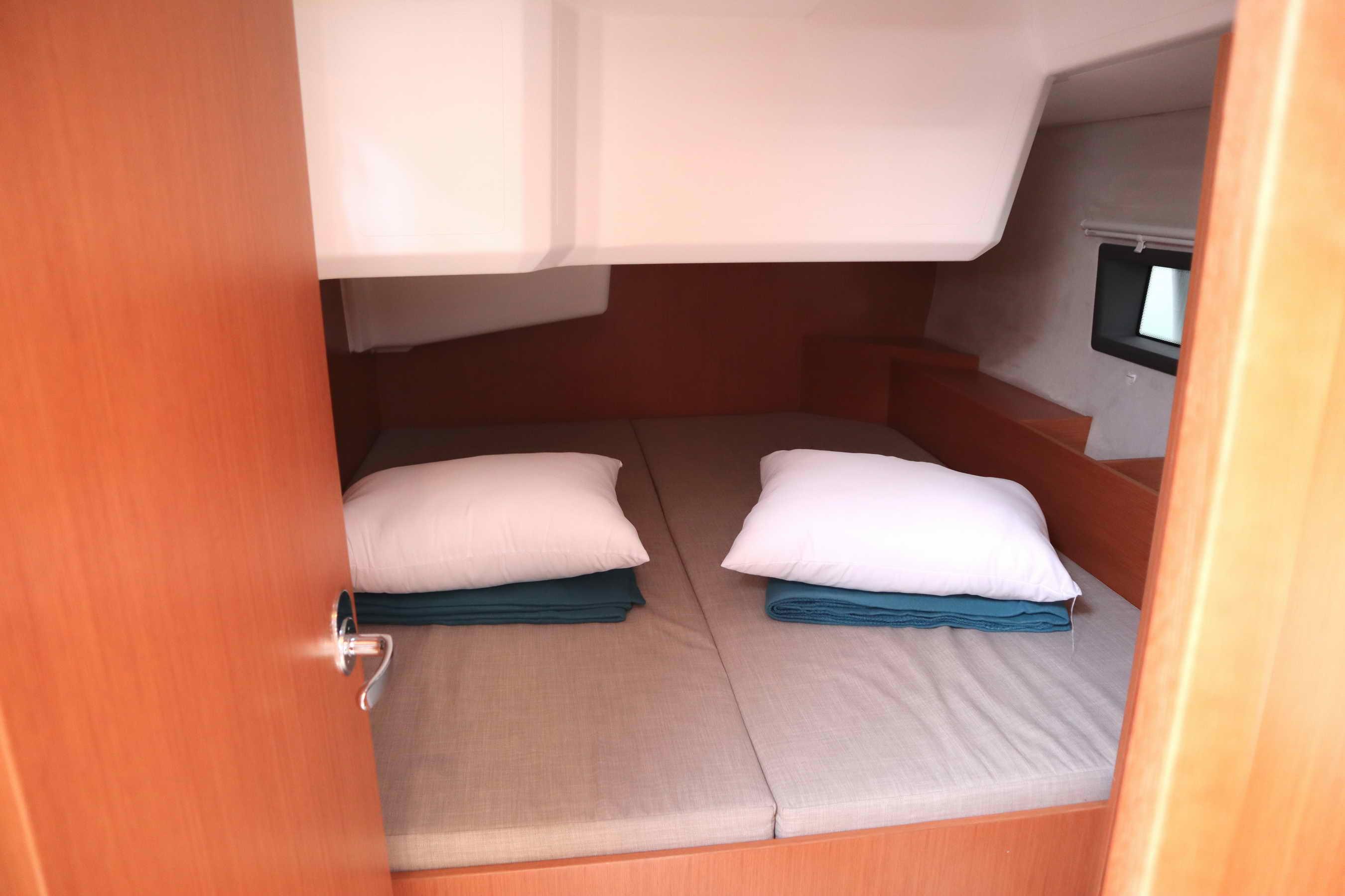 Bavaria C42, picture 30