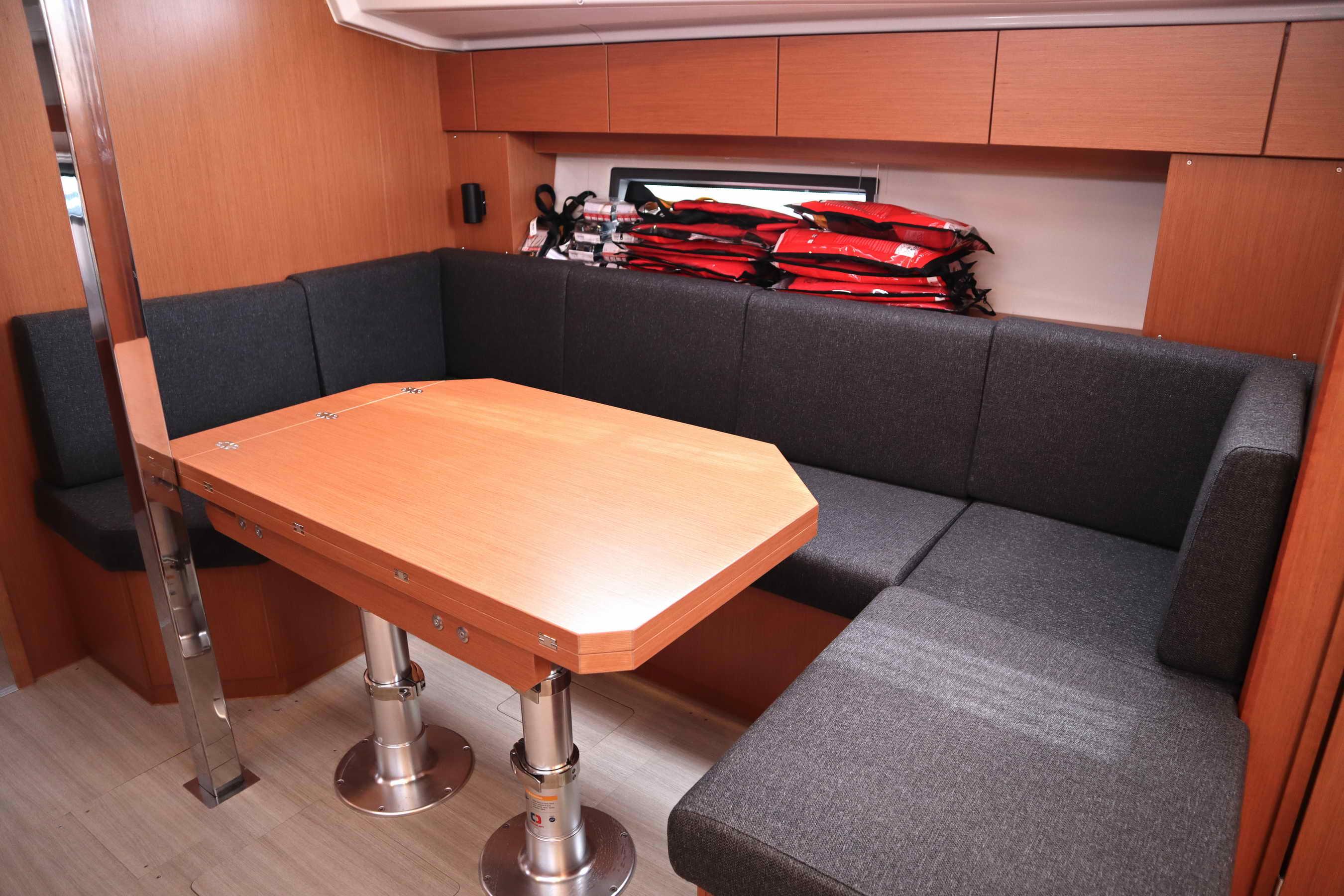 Bavaria C42, picture 20