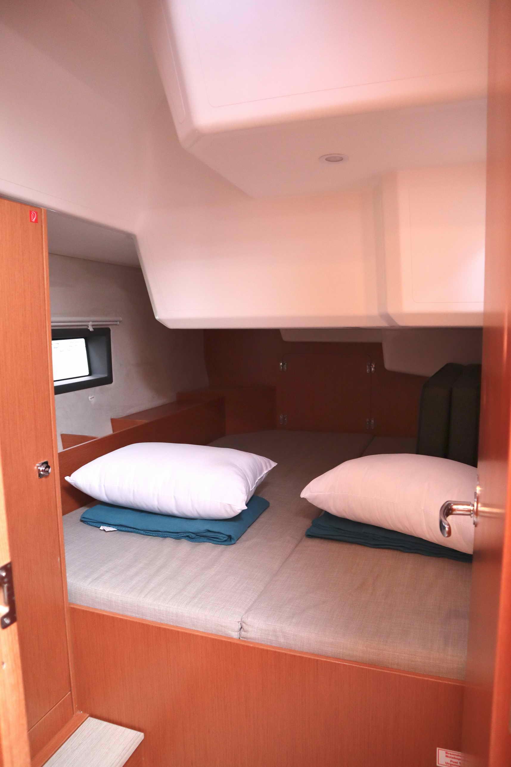 Bavaria C42, picture 28