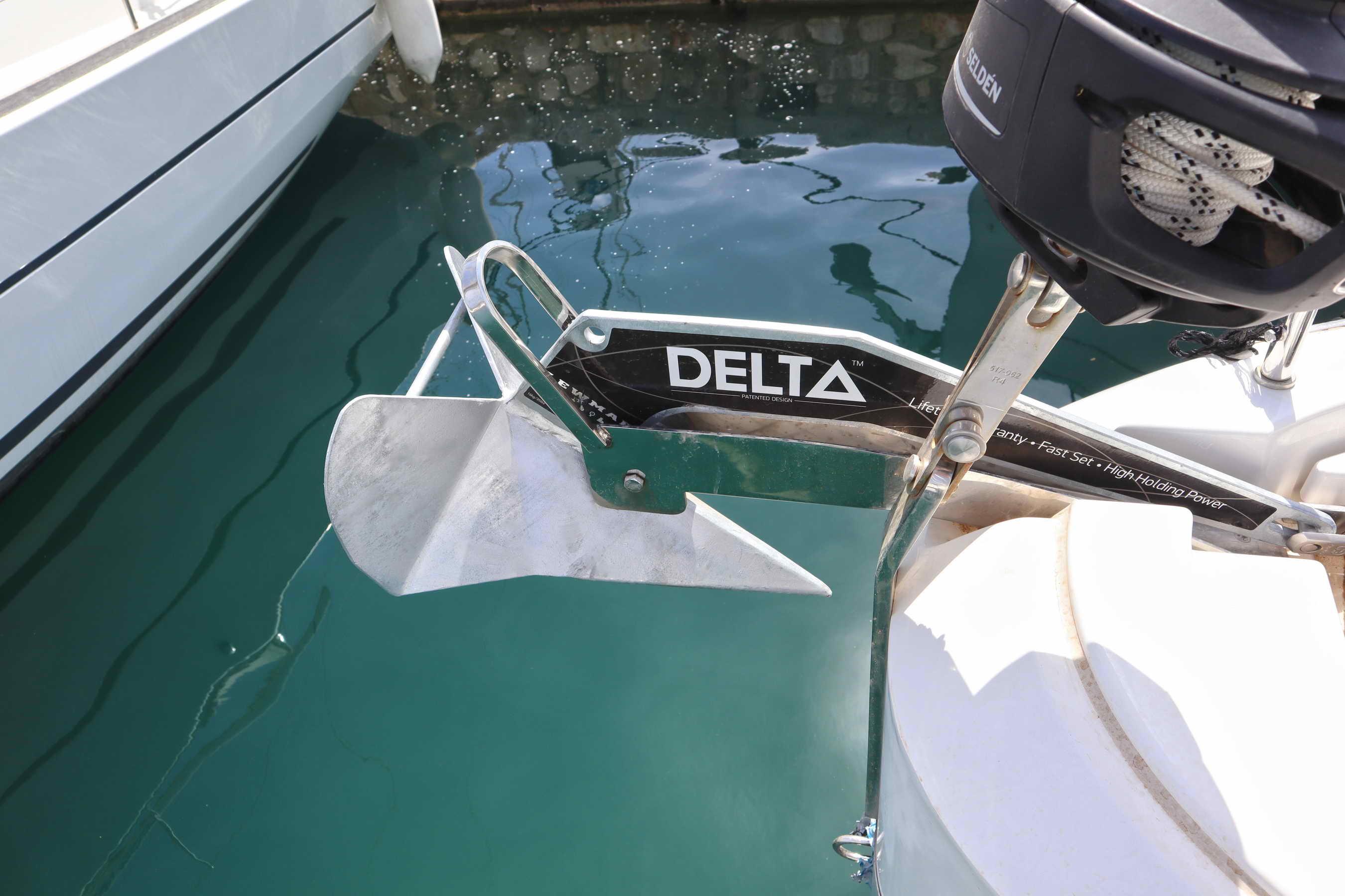 Bavaria C42, picture 10