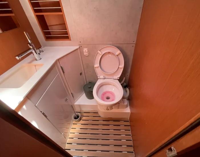 Bavaria C42, picture 18