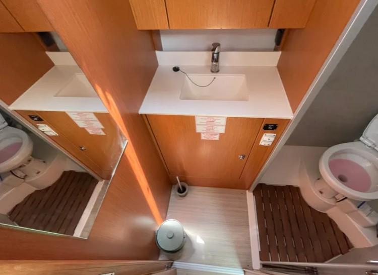 Bavaria C42, picture 19