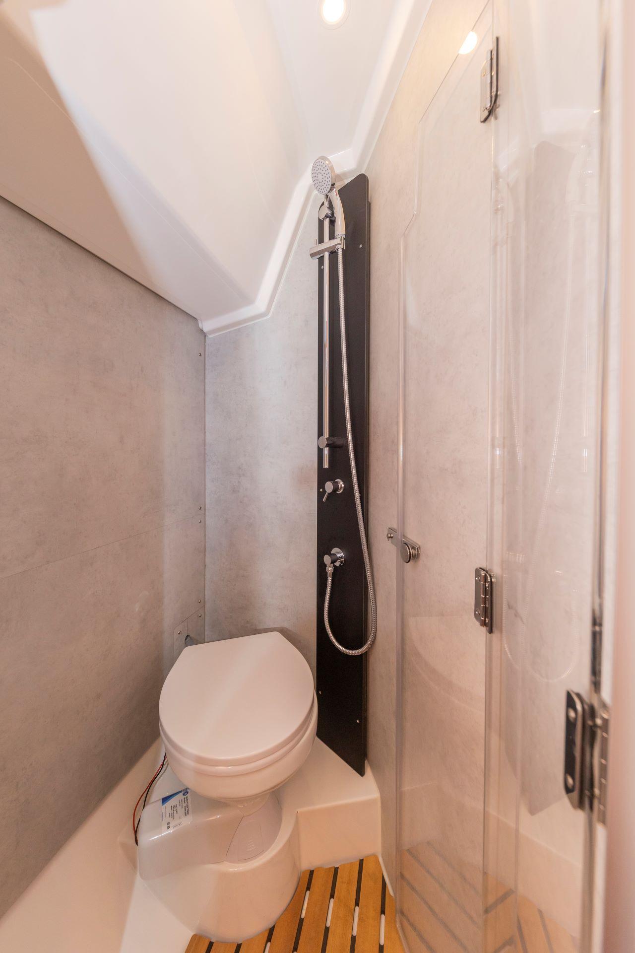 Bavaria C38, picture 28