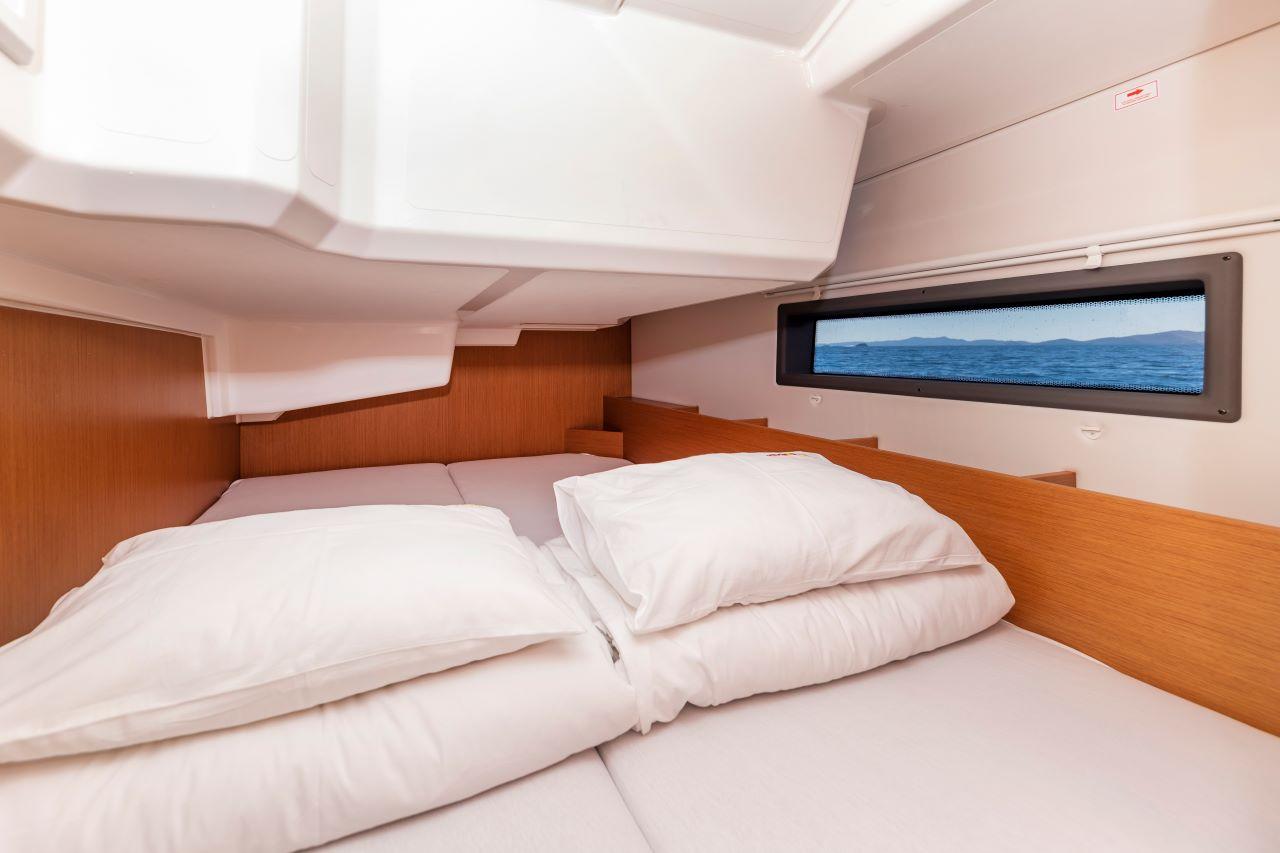 Bavaria C38, picture 24