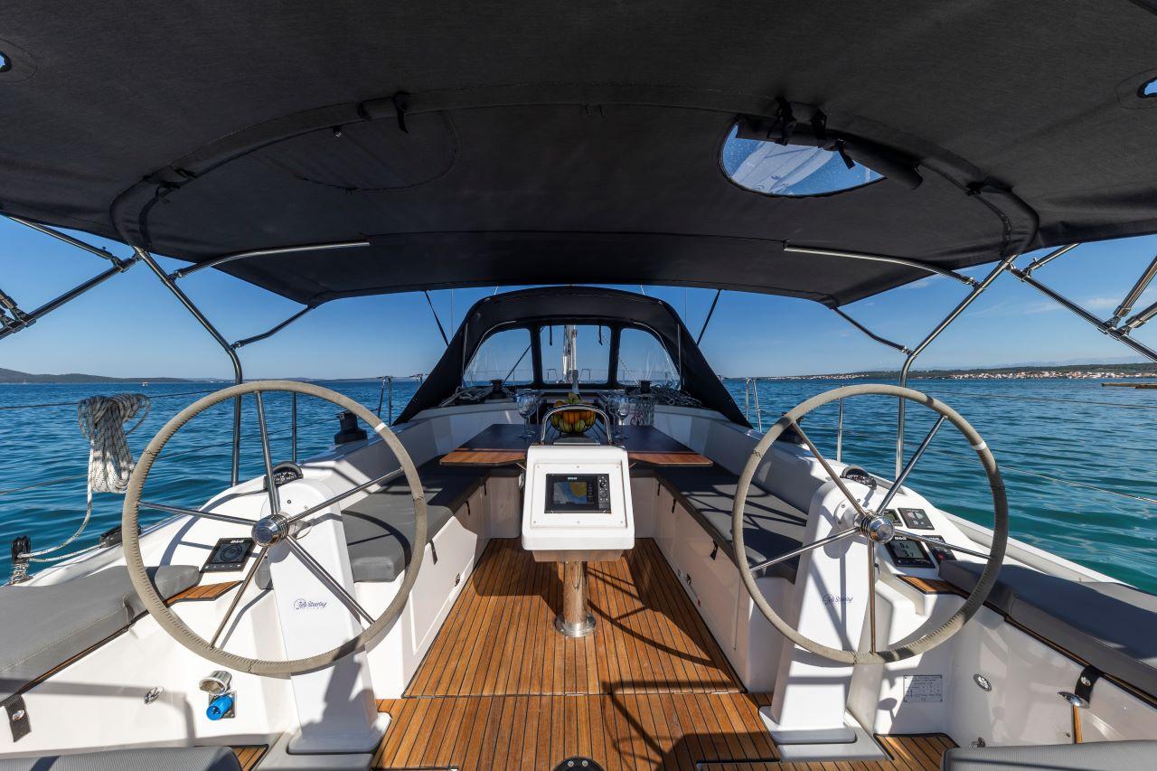 Bavaria C38, picture 8