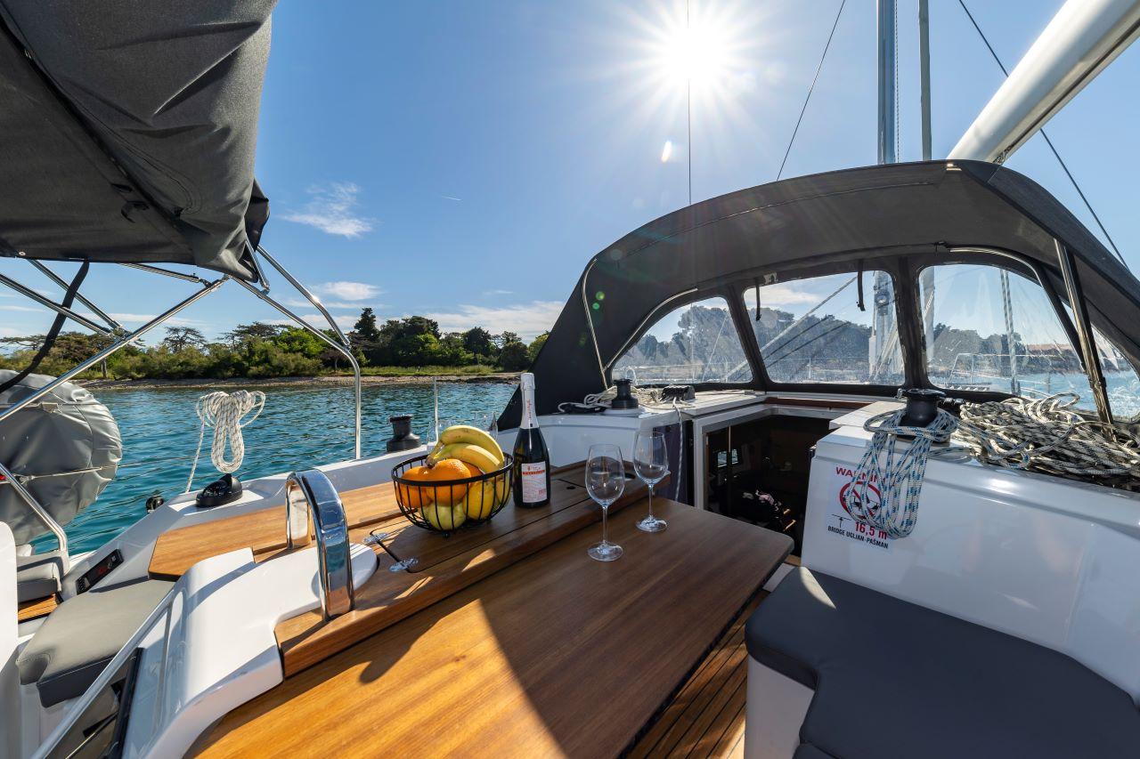 Bavaria C38, picture 9