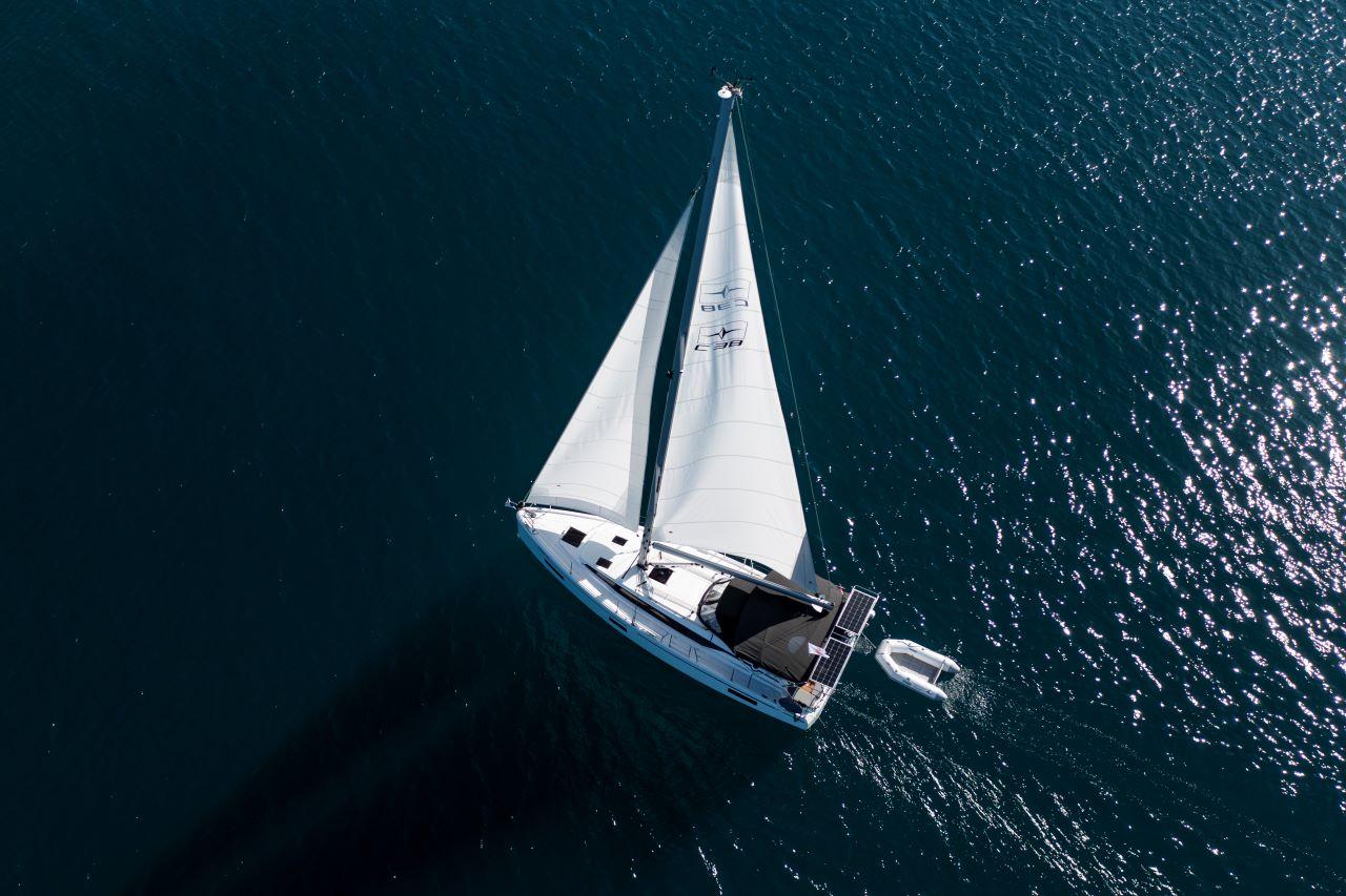 Bavaria C38, picture 14