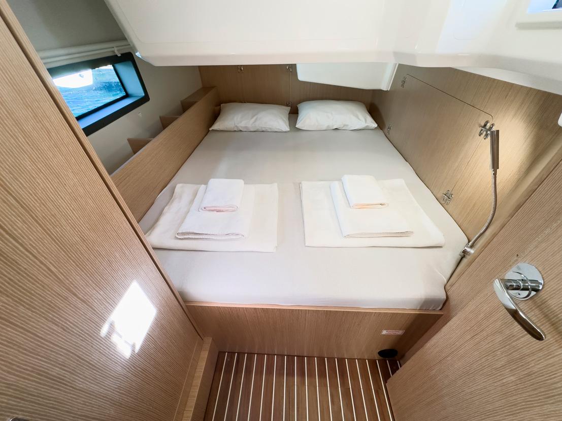 Bavaria C38, picture 19