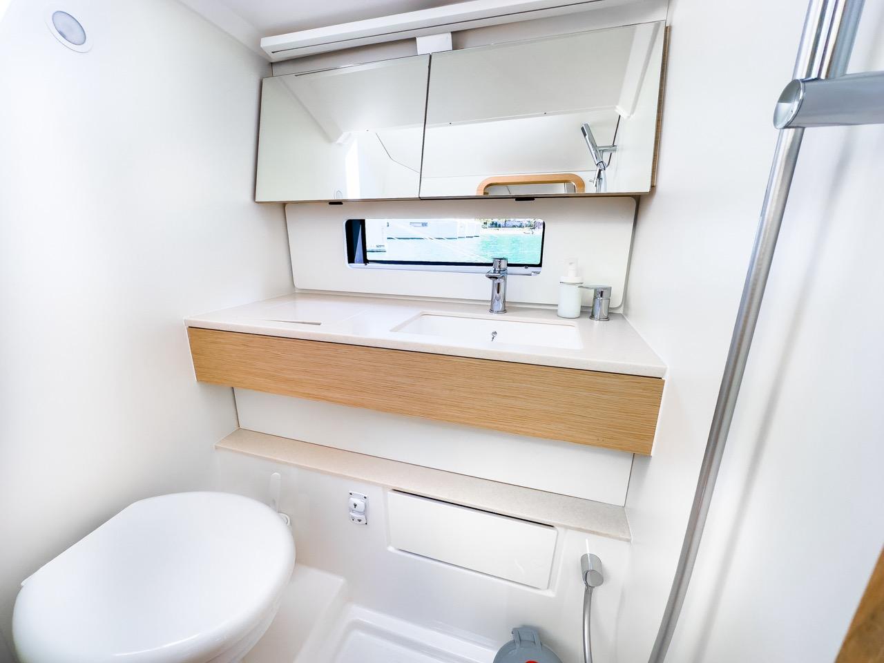 Dufour 41 - 3 cab., picture 21