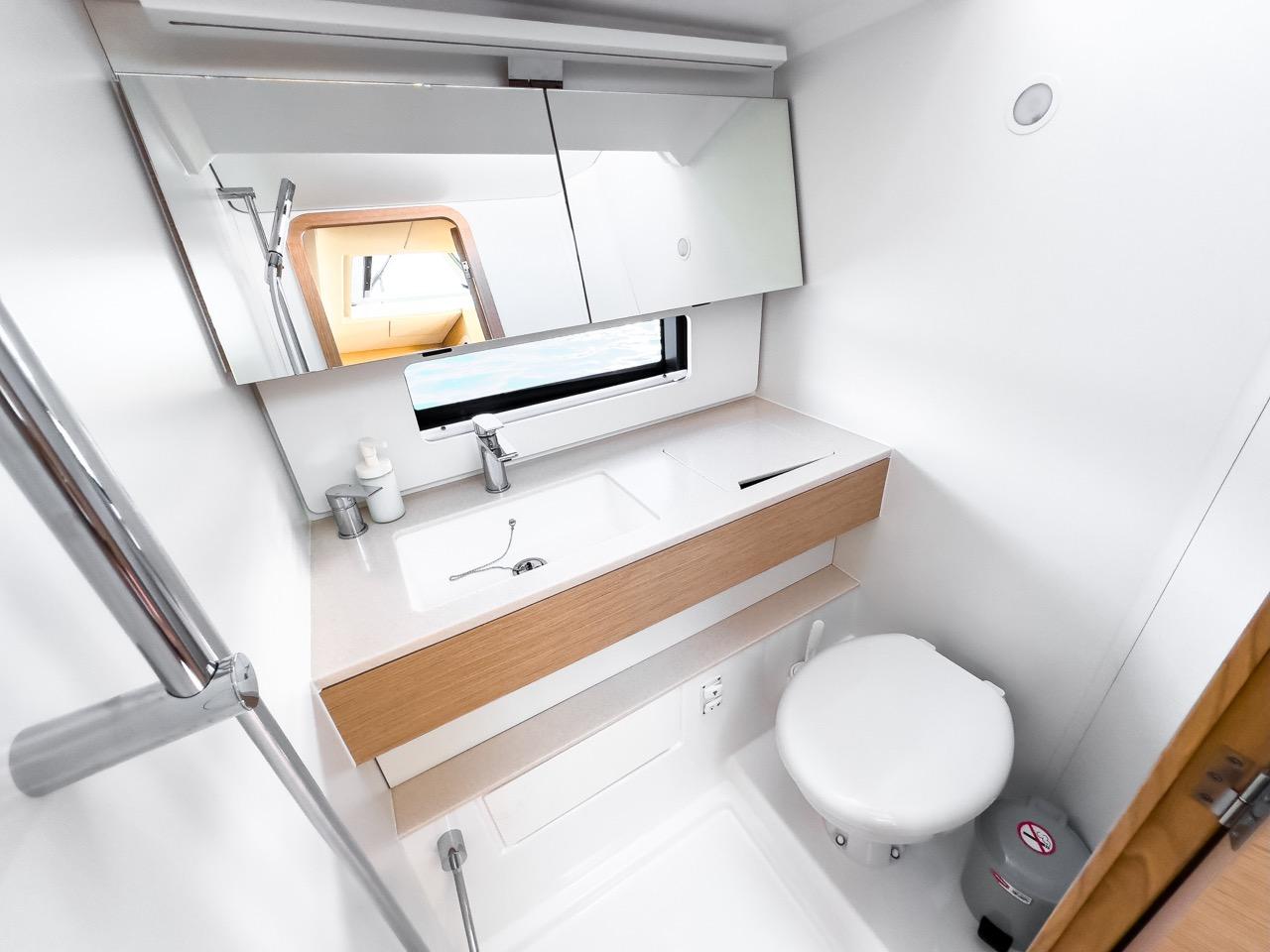 Dufour 41 - 3 cab., picture 22