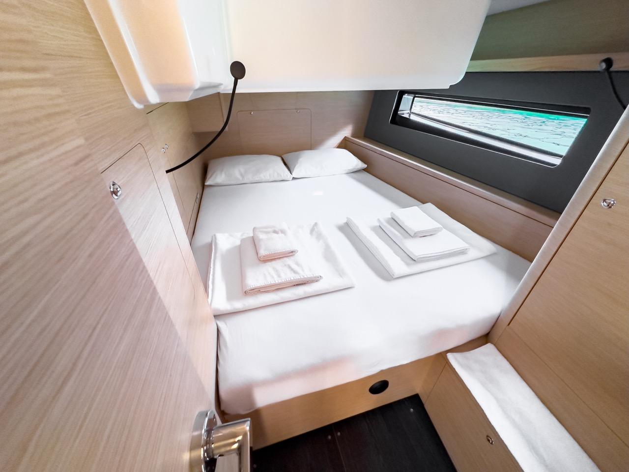 Dufour 41 - 3 cab., picture 20