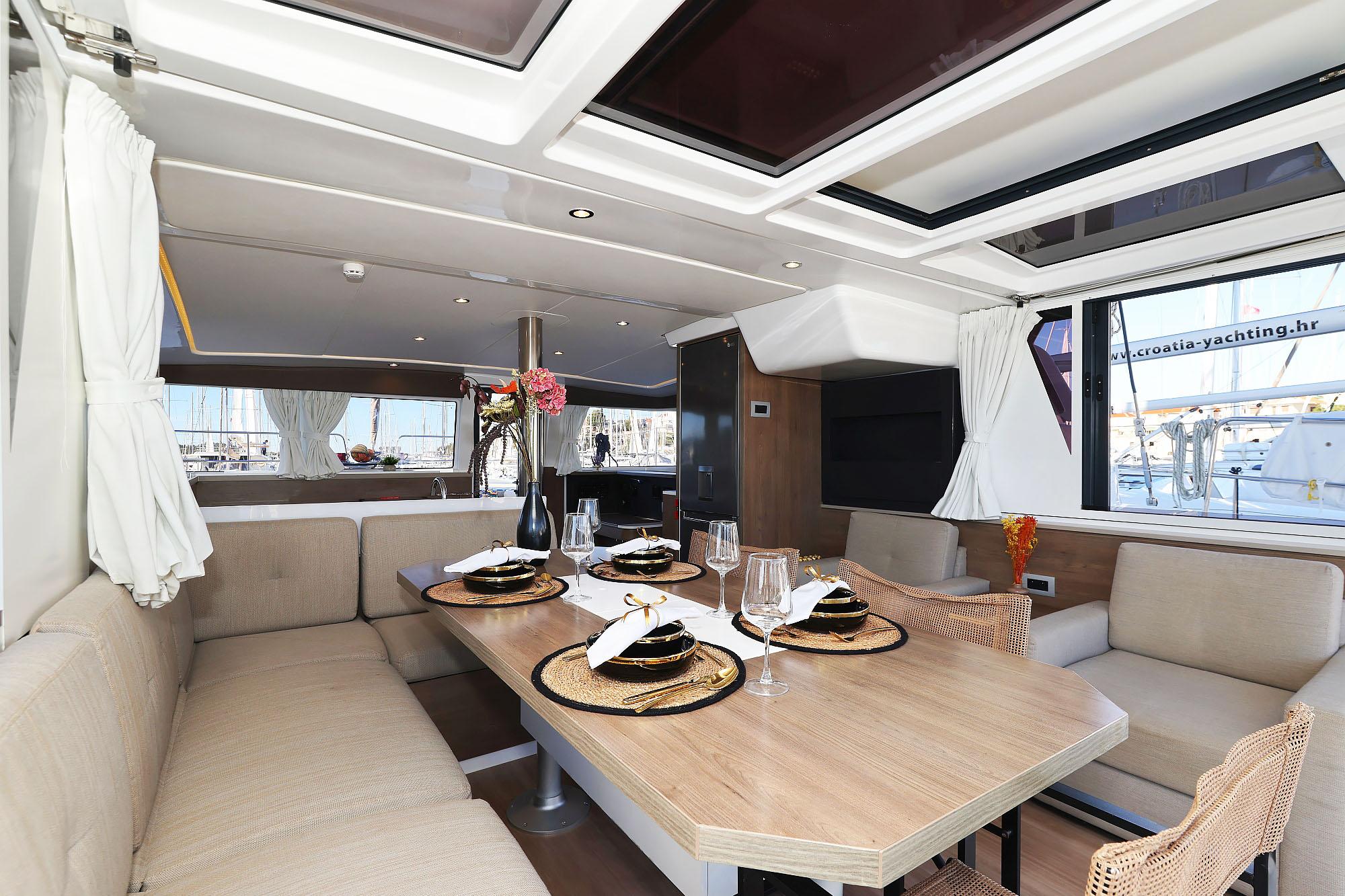 Bali 4.2 - 4 + 1 cab., picture 16