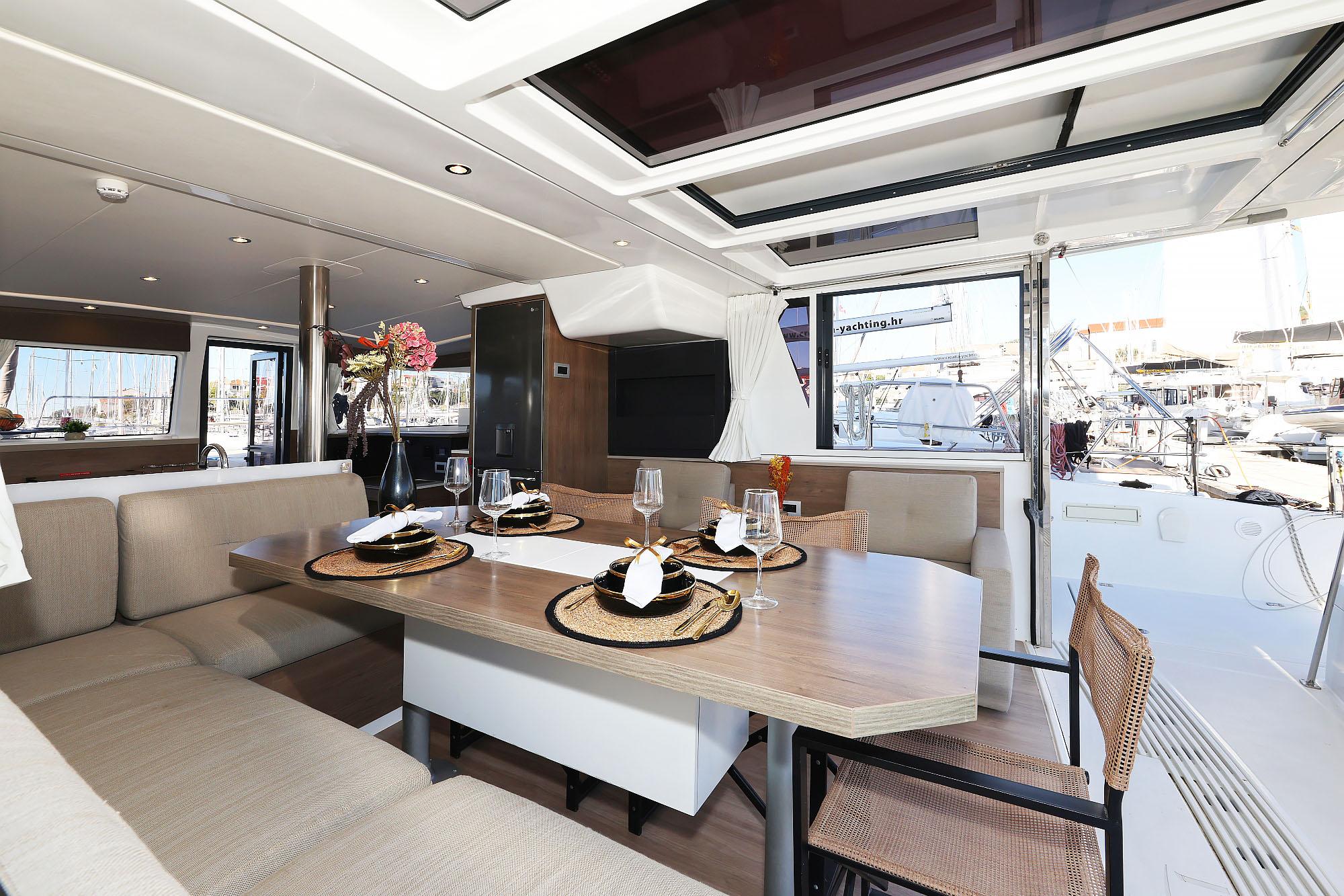 Bali 4.2 - 4 + 1 cab., picture 14