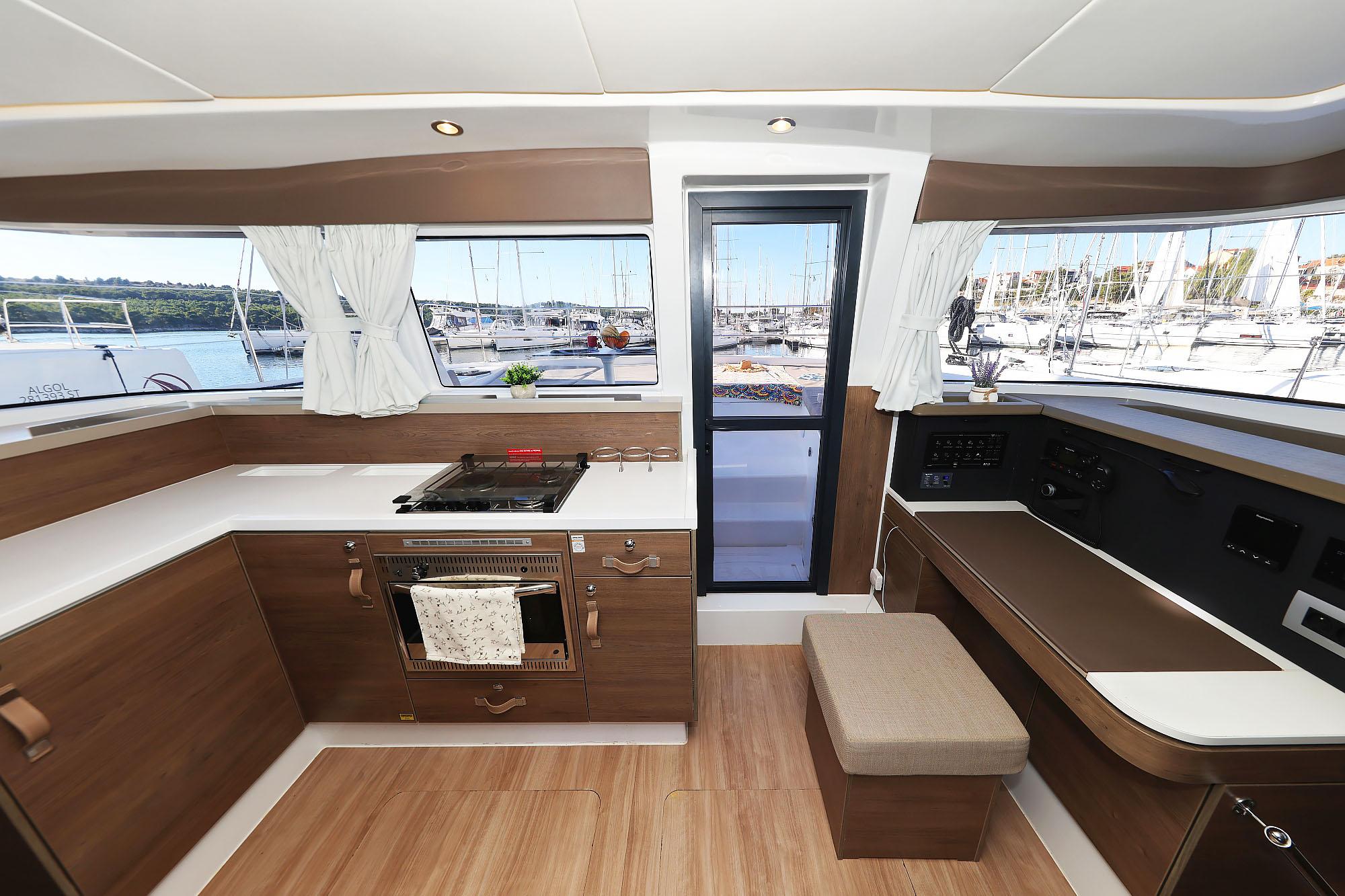 Bali 4.2 - 4 + 1 cab., picture 19