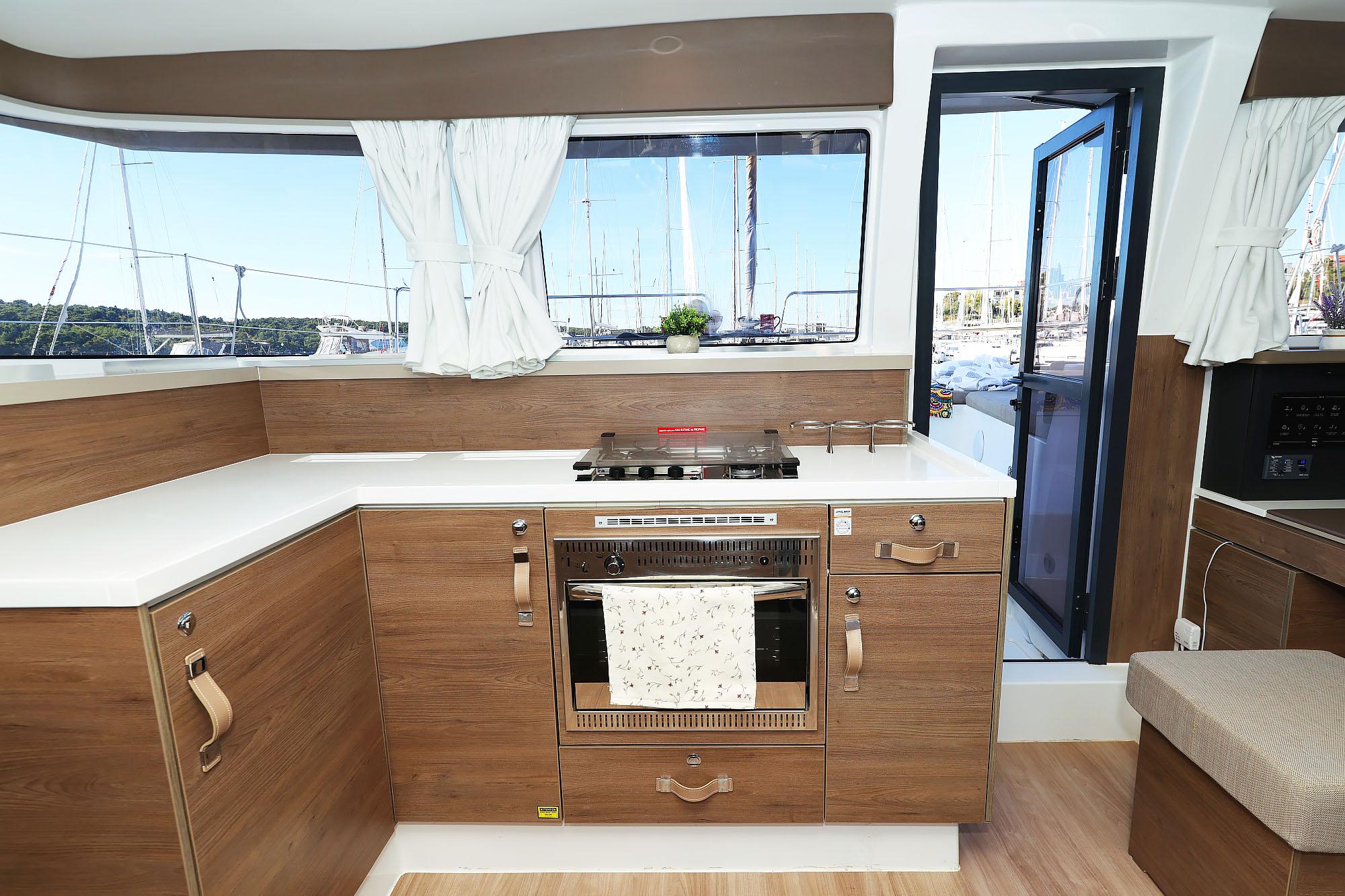 Bali 4.2 - 4 + 1 cab., picture 21