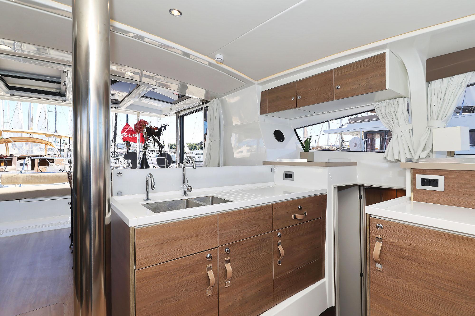 Bali 4.2 - 4 + 1 cab., picture 18