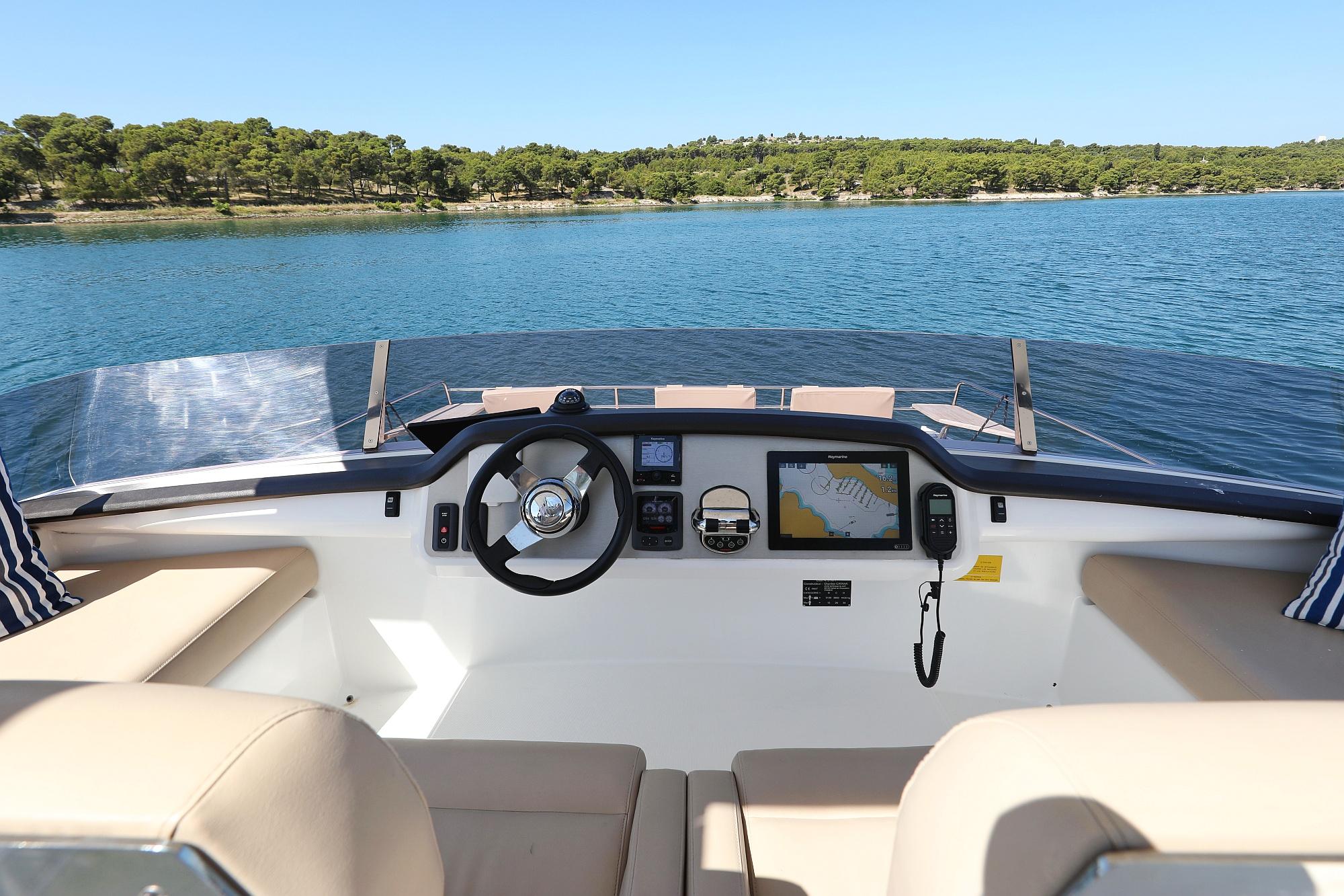 Bali 4.3 MY - 4 + 1 cab, picture 9