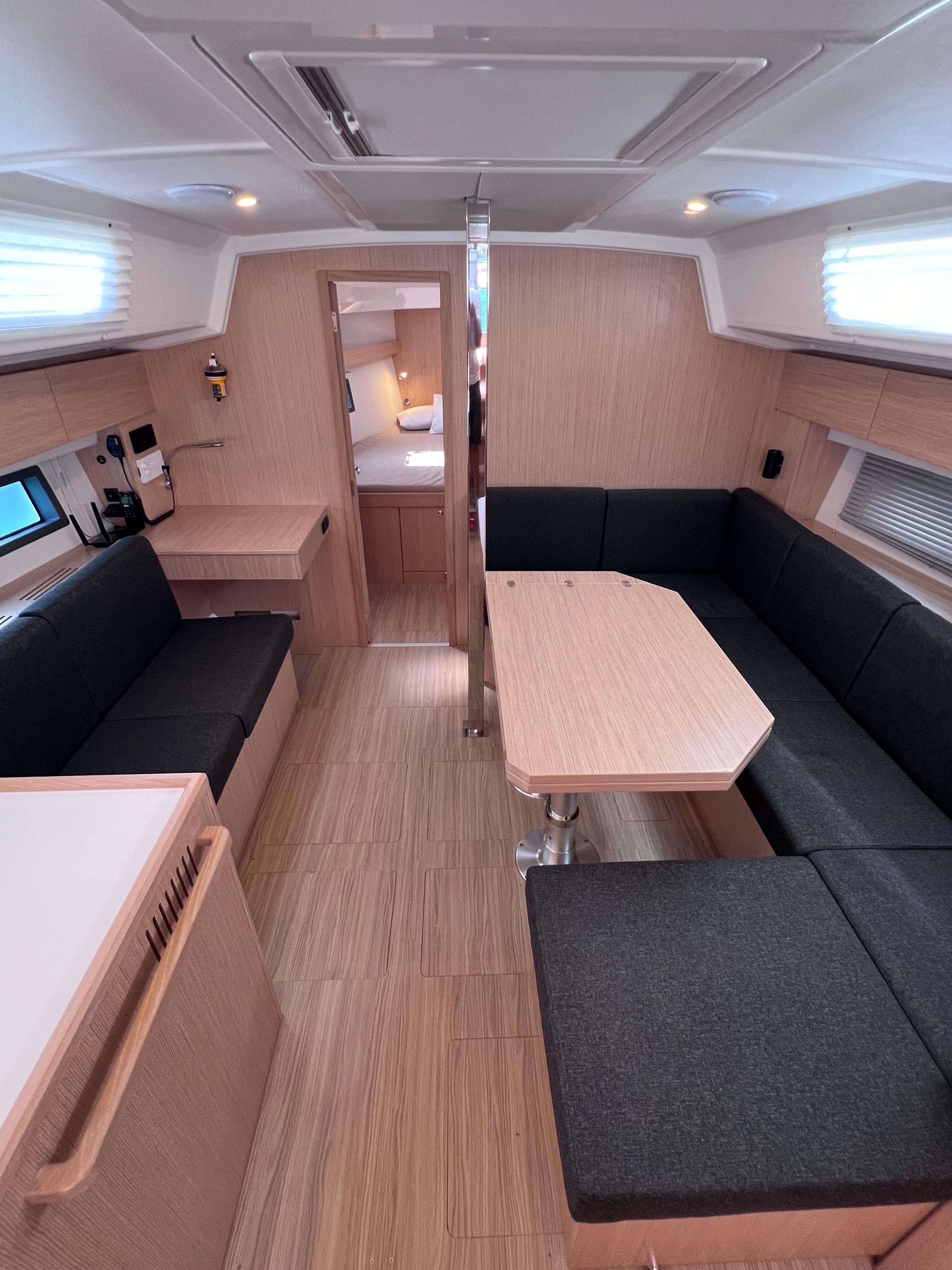 Bavaria C42, picture 13