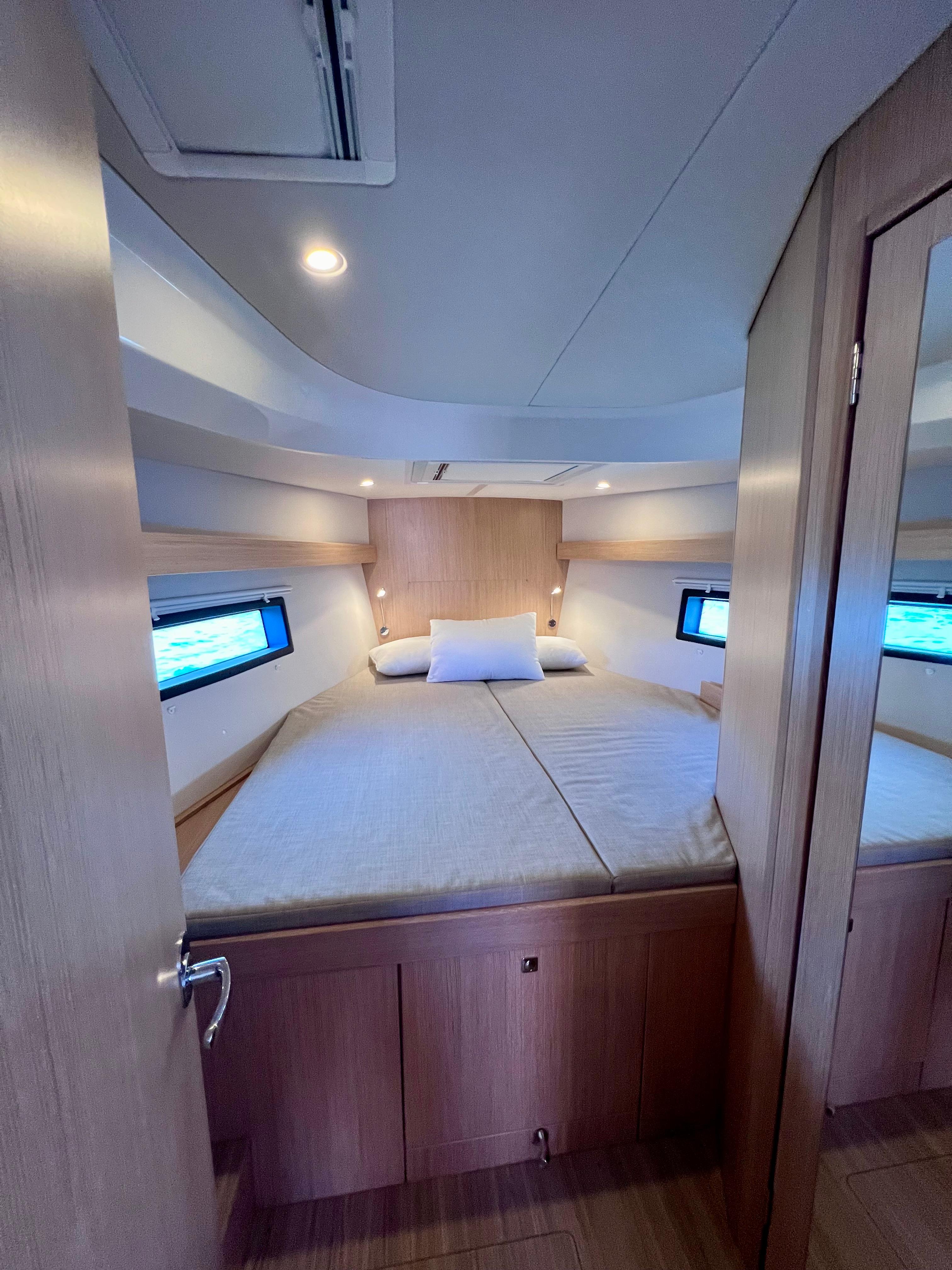 Bavaria C42, picture 15