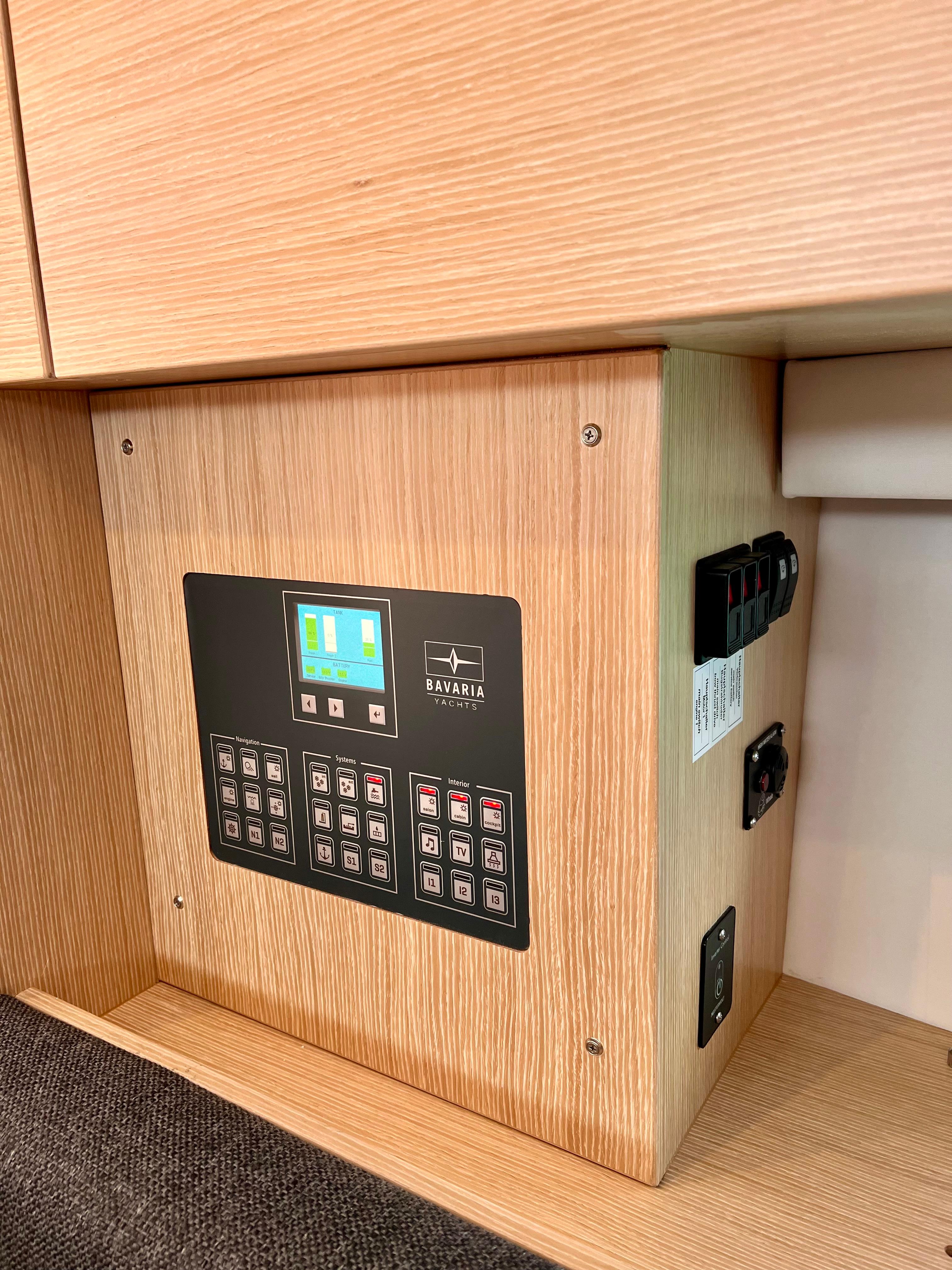 Bavaria C42, picture 16