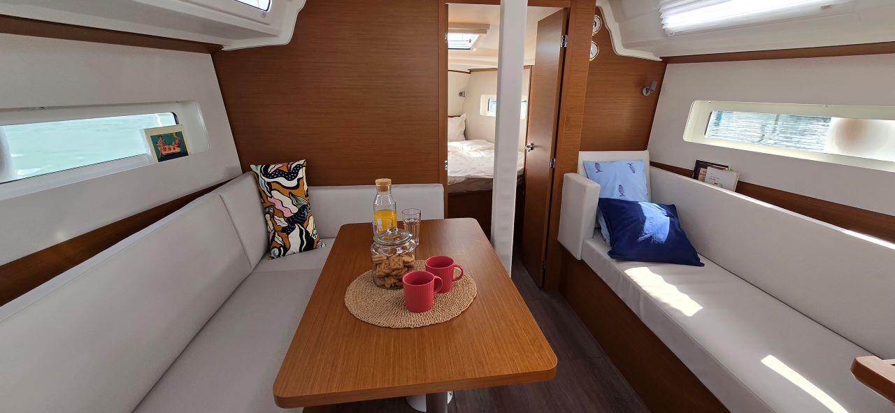 Sun Odyssey 380 - 3 cab., picture 10