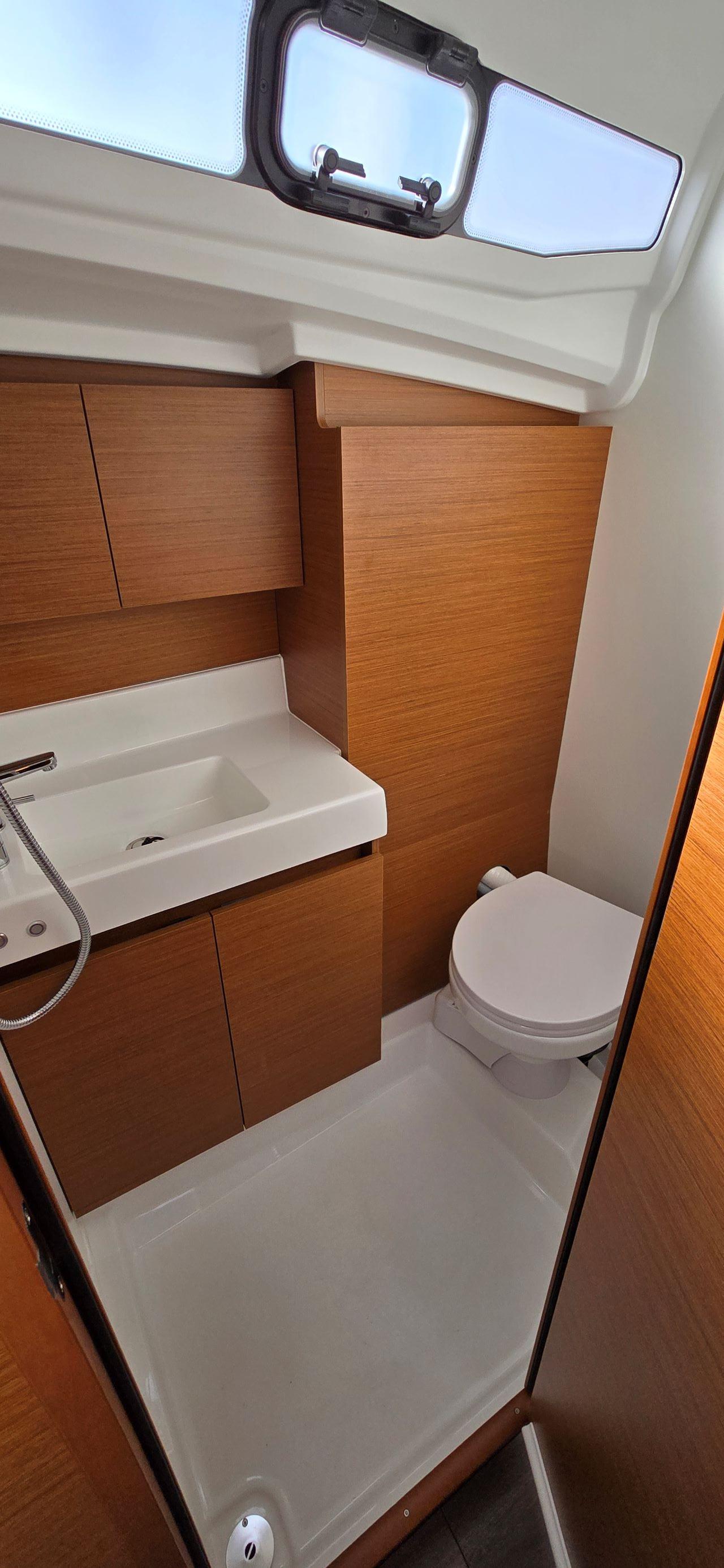 Sun Odyssey 380 - 3 cab., picture 14