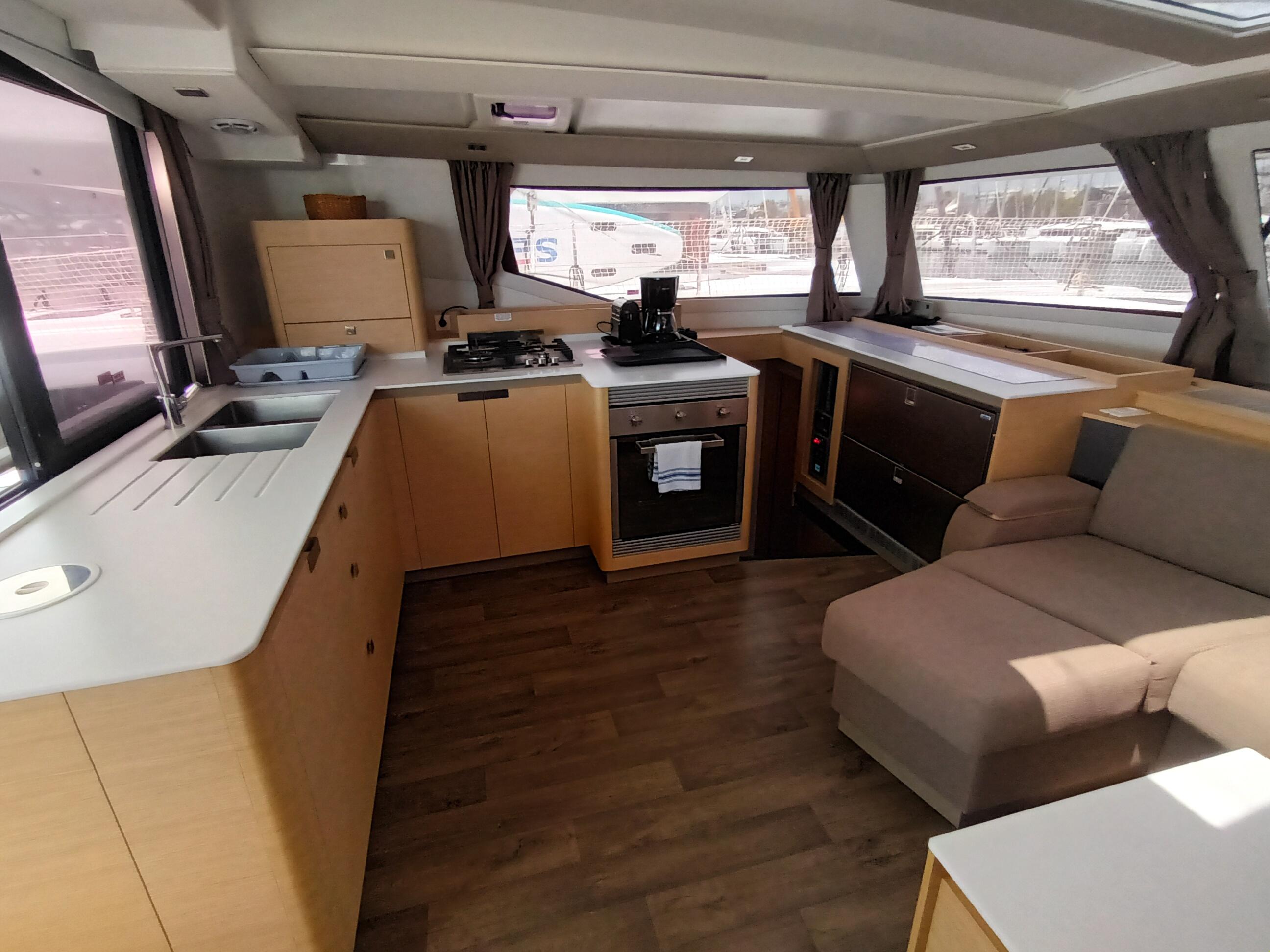 Fountaine Pajot Tanna 47 - 5 + 1 cab., picture 8
