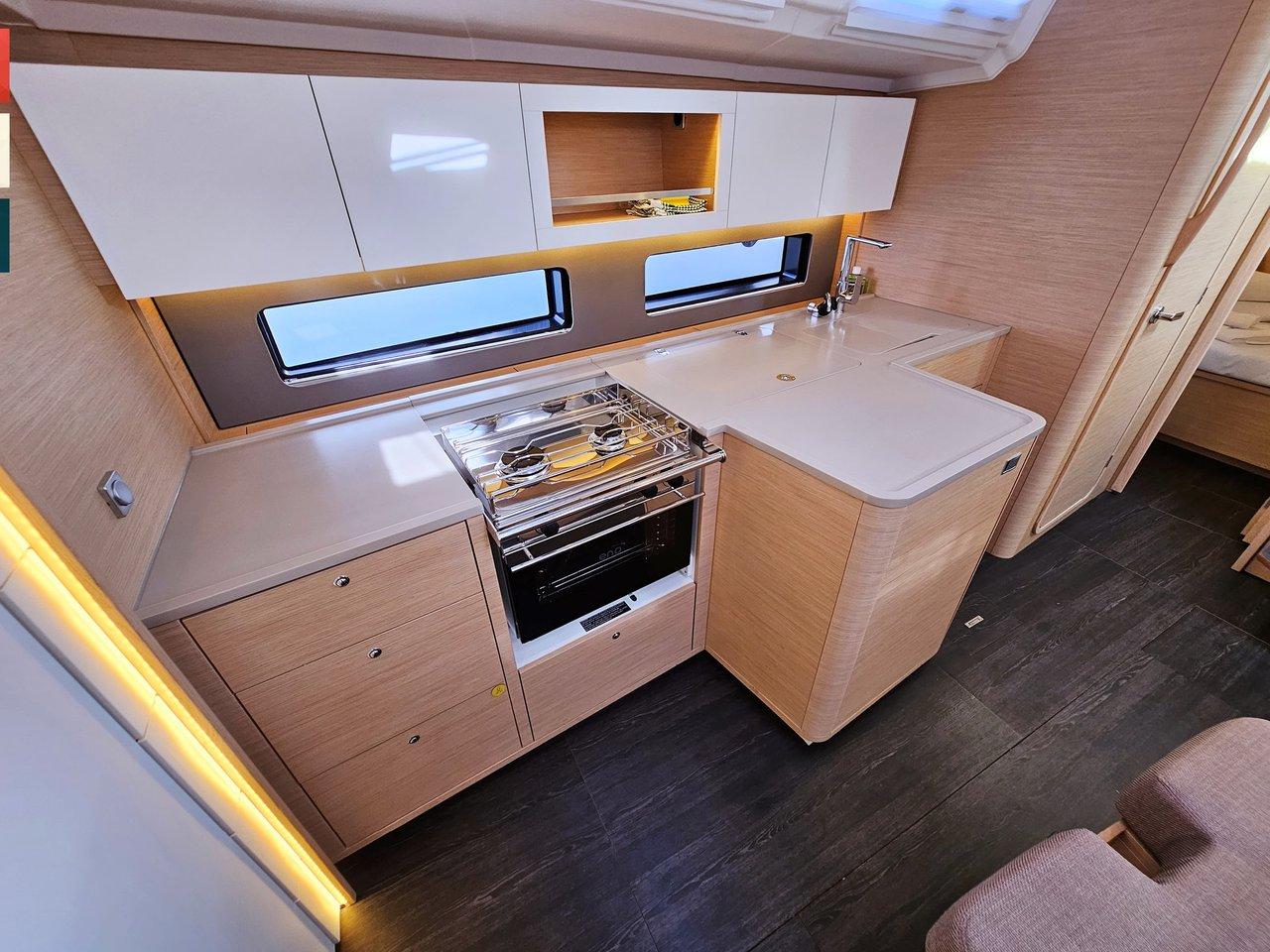Dufour 41 - 3 cab., picture 13