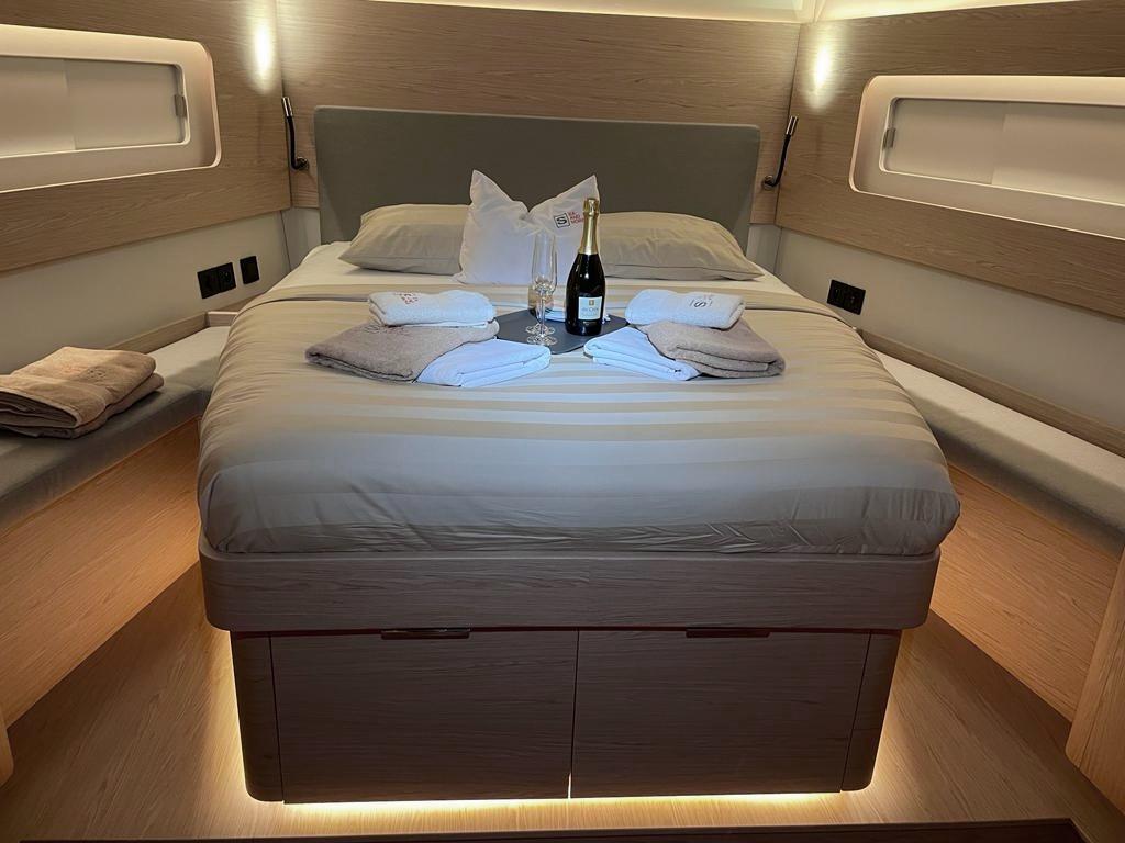 Oceanis Yacht 54, picture 28