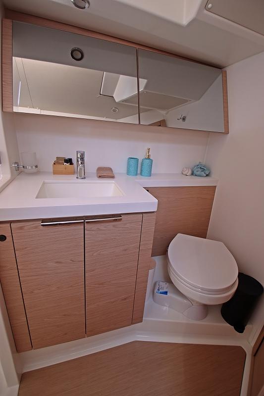 Oceanis Yacht 54, picture 41