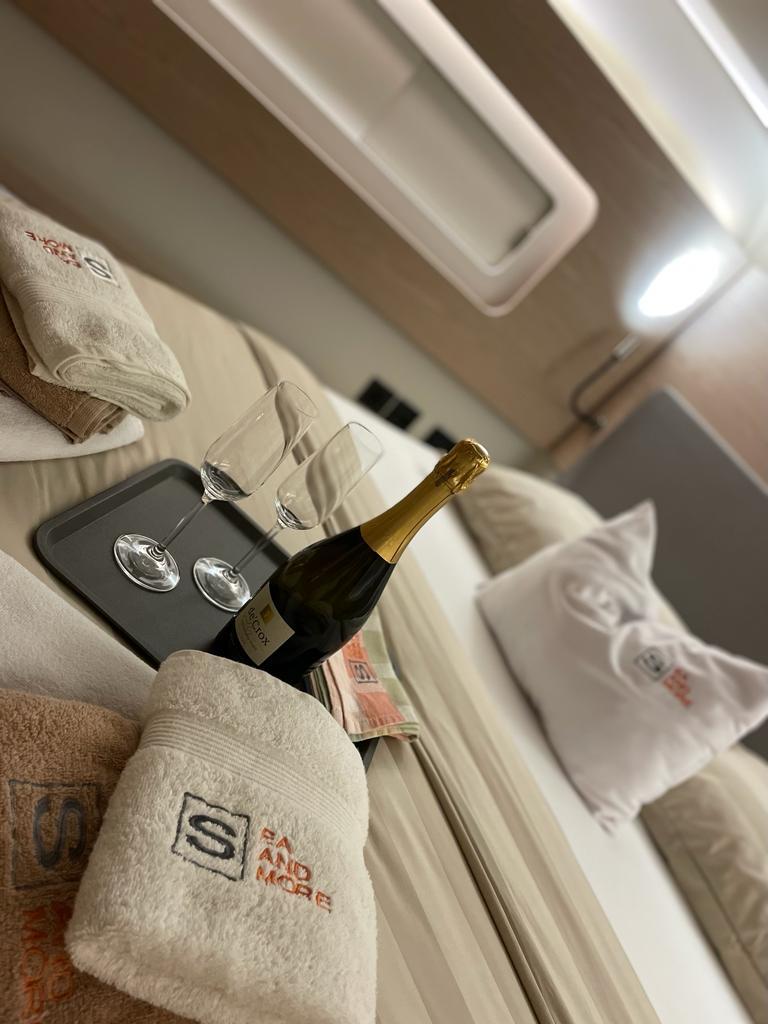 Oceanis Yacht 54, picture 30