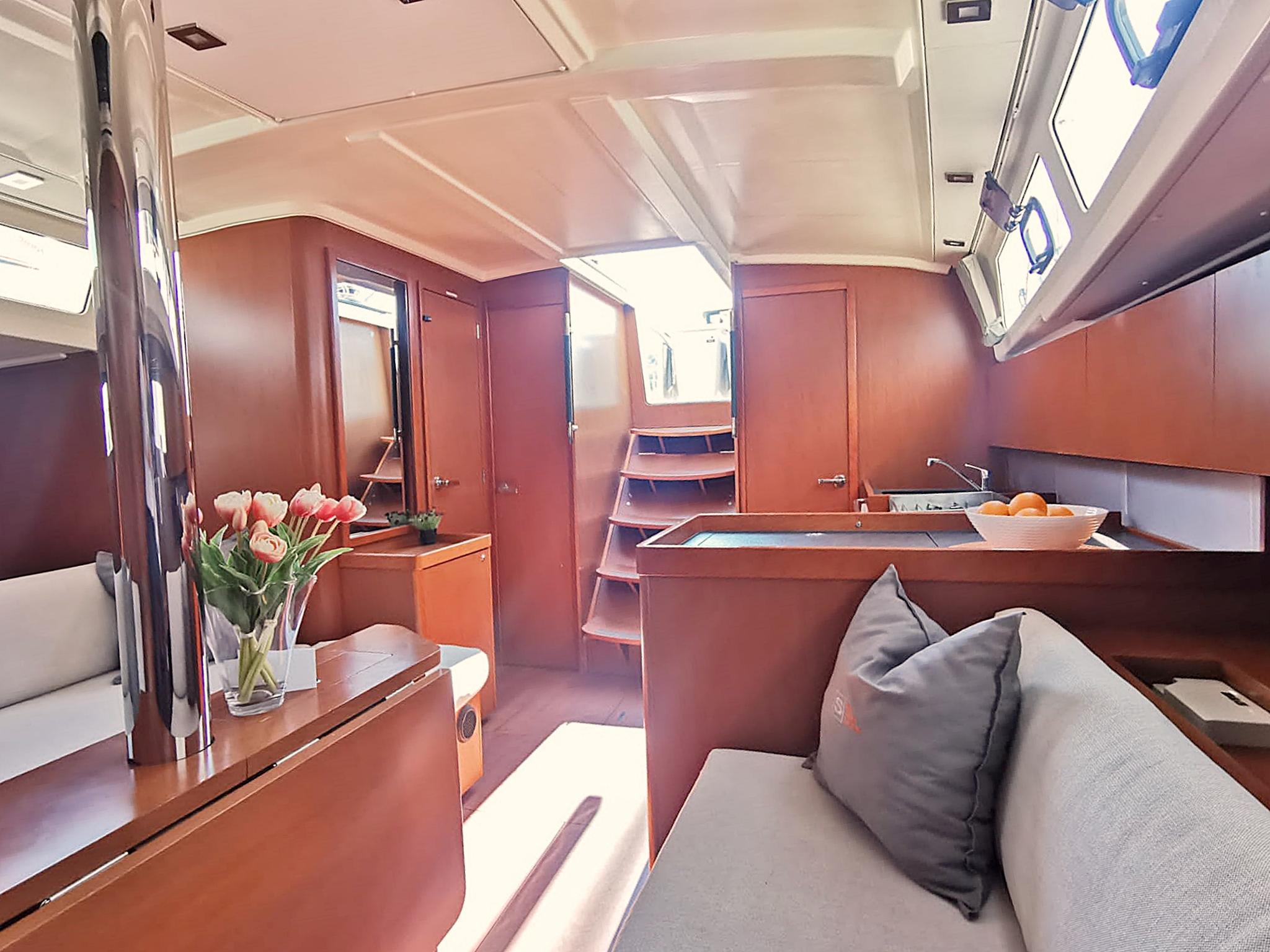 Oceanis 41.1, picture 12