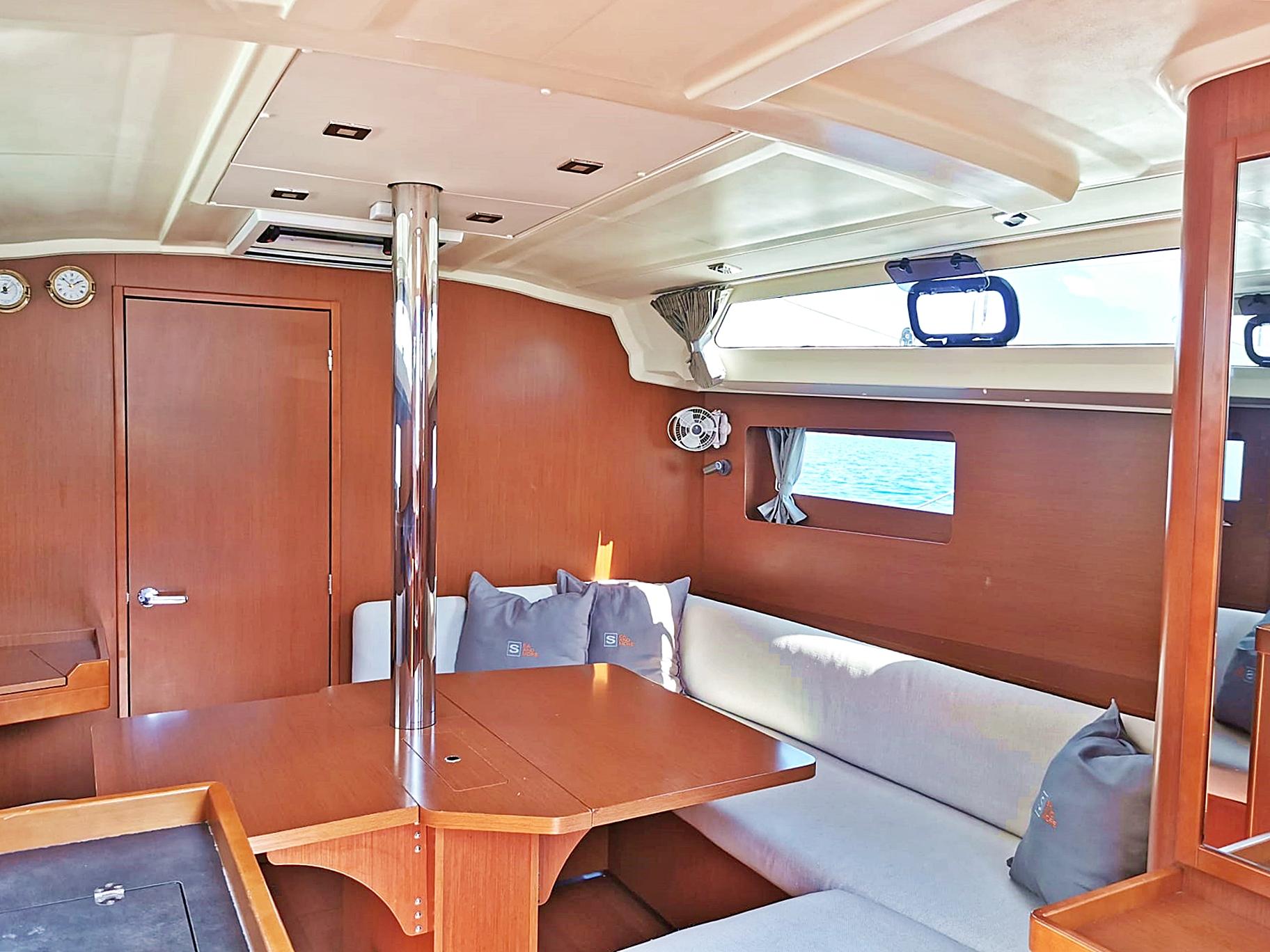 Oceanis 41.1, picture 13