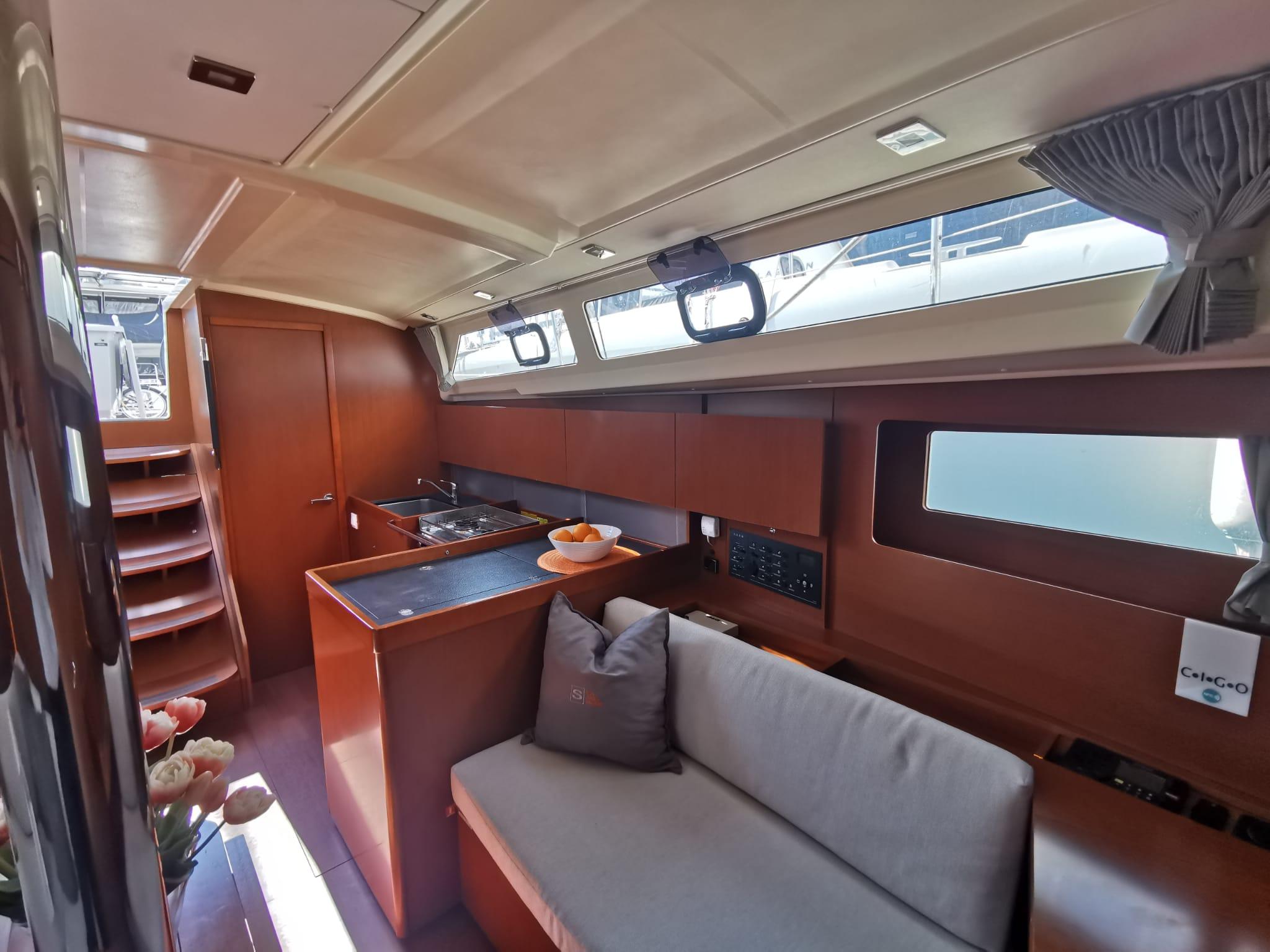 Oceanis 41.1, picture 9