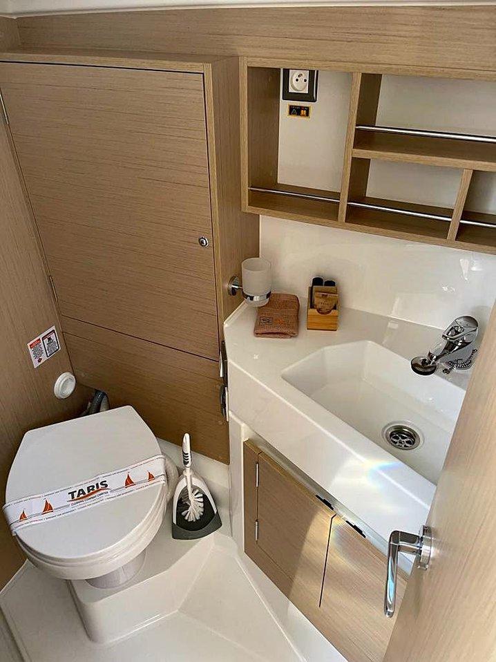 Oceanis 34.1, picture 25