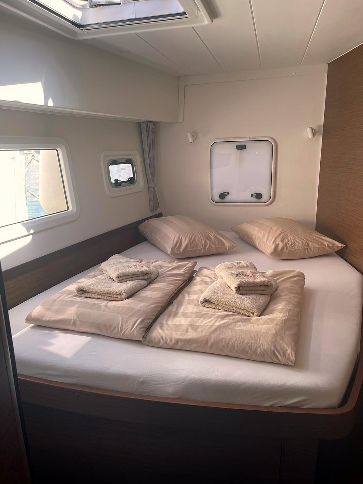 Lagoon 42 - 4 + 2 cab., picture 8