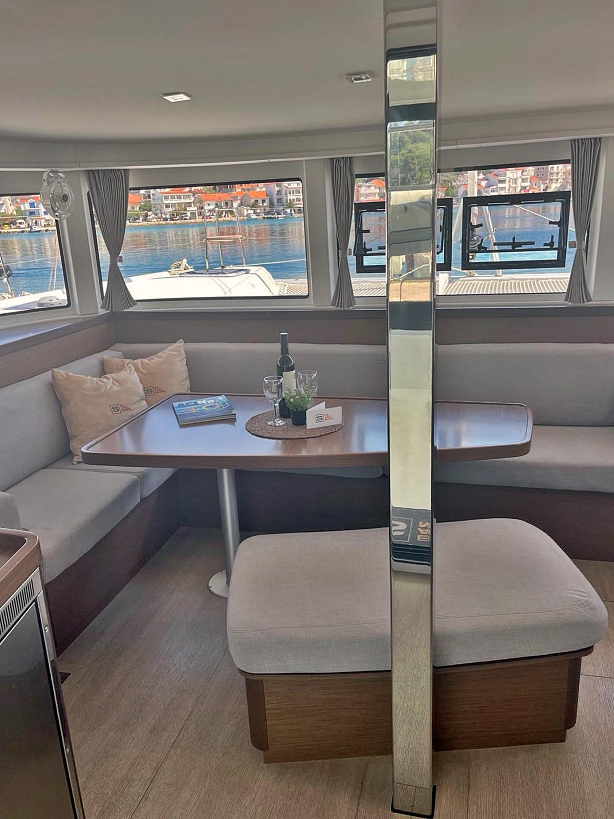 Lagoon 42 - 4 + 2 cab., picture 18