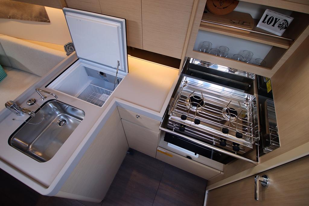 Oceanis 34.1, picture 19