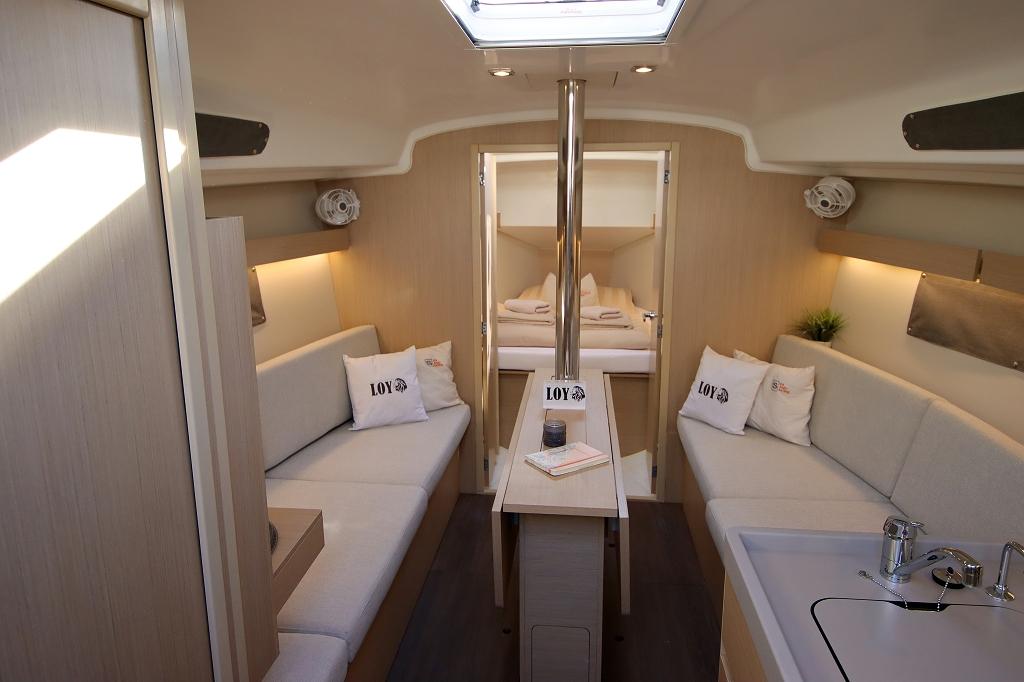 Oceanis 34.1, picture 23