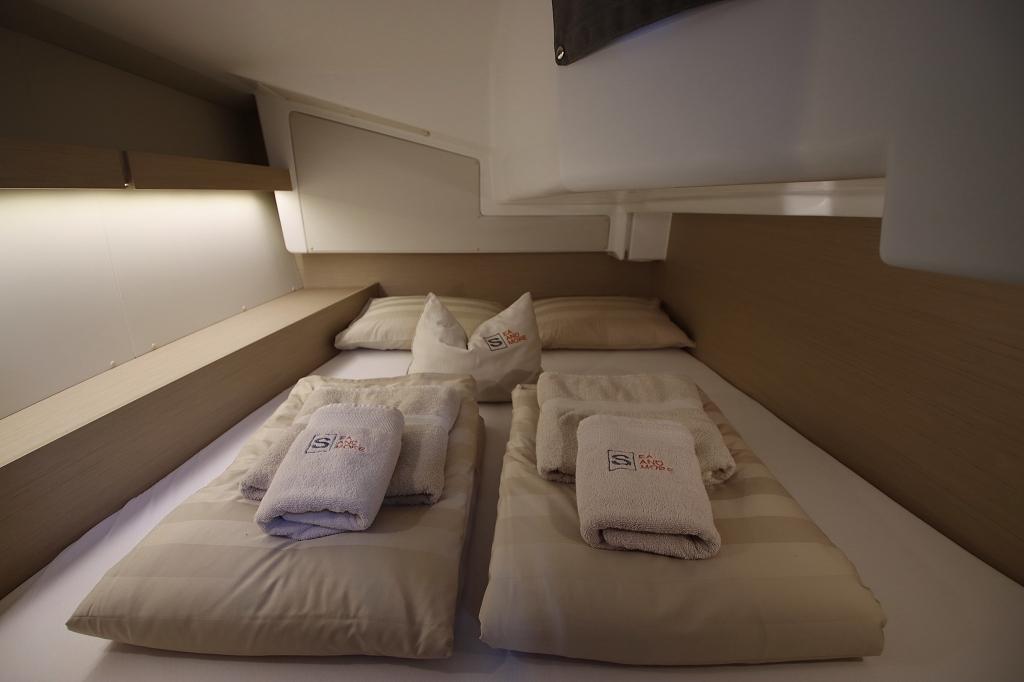 Oceanis 34.1, picture 15