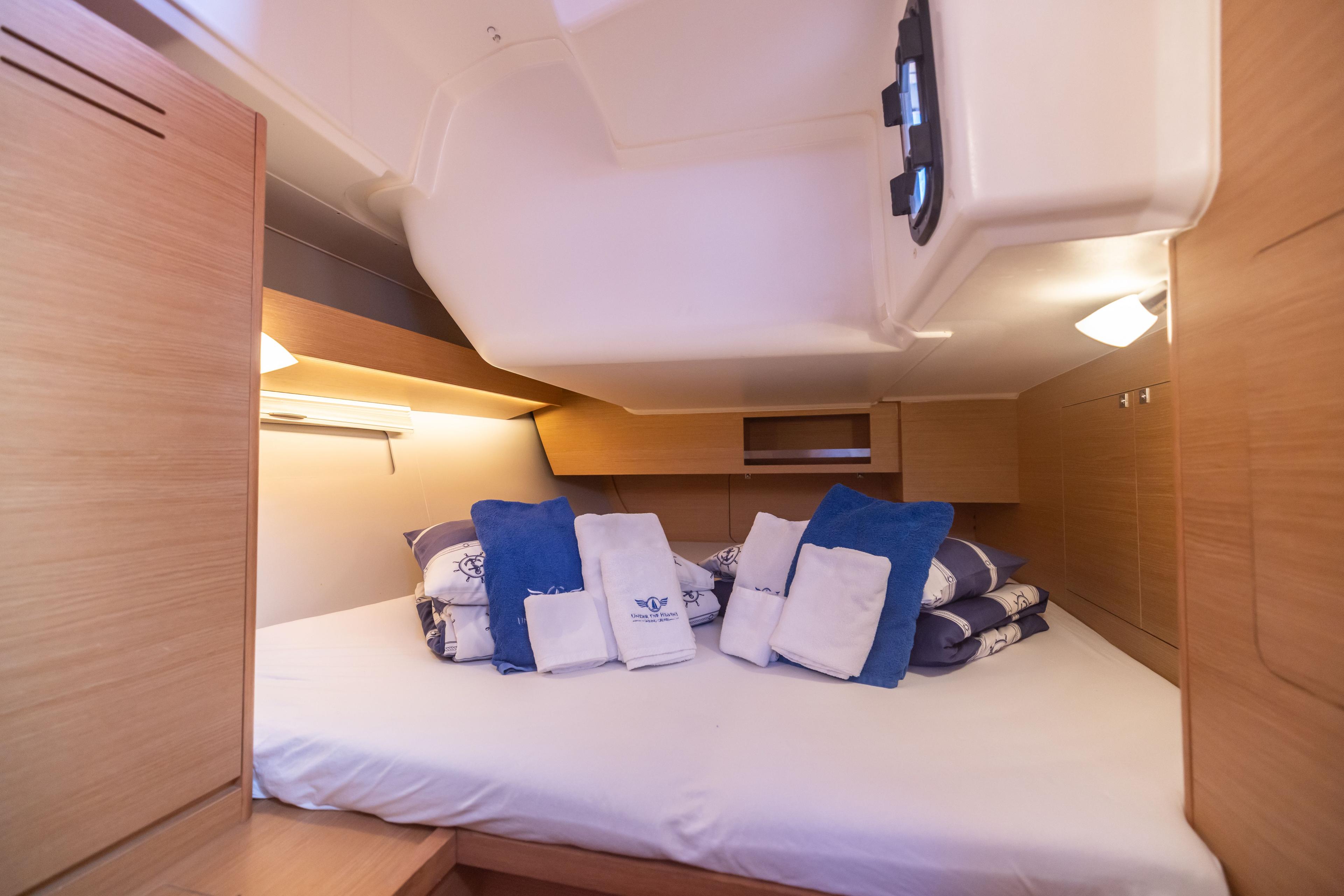 Dufour 430, picture 12