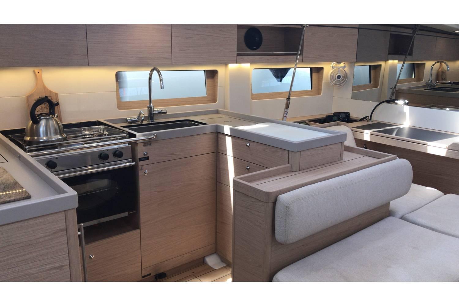 Oceanis 51.1, picture 5