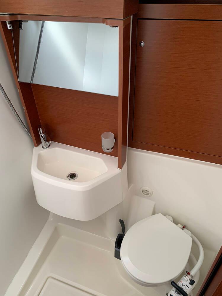 Oceanis 51.1, picture 26